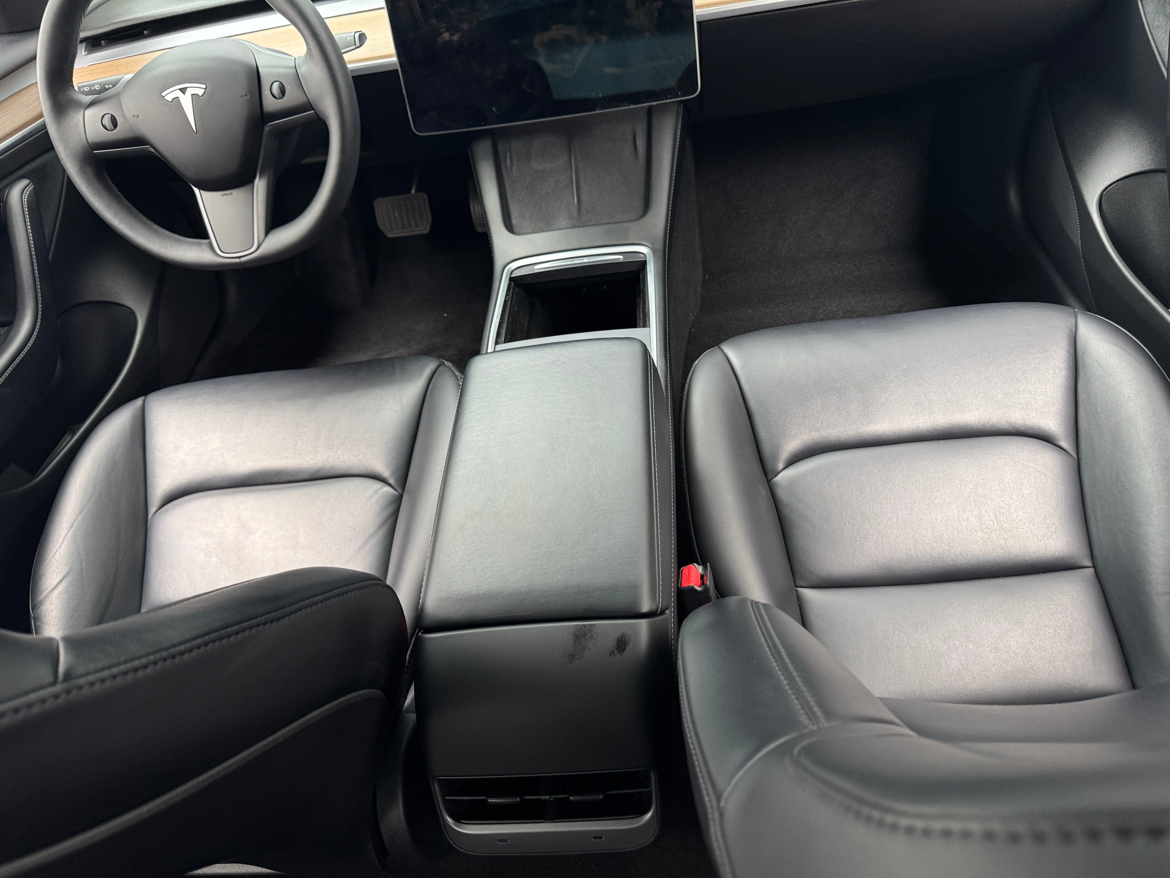 Used 2022 Tesla Model 3 Long Range with VIN 5YJ3E1EB3NF121709 for sale in Pewaukee, WI