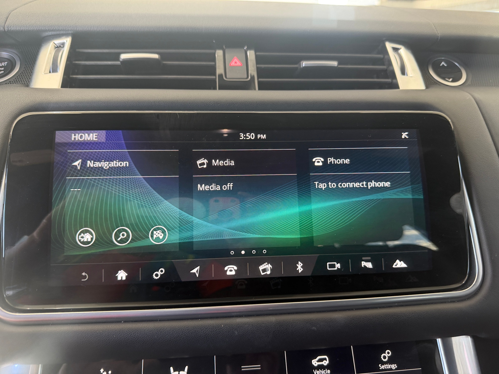 Thumbnail: 2020 Land Rover Range Rover Sport - 3