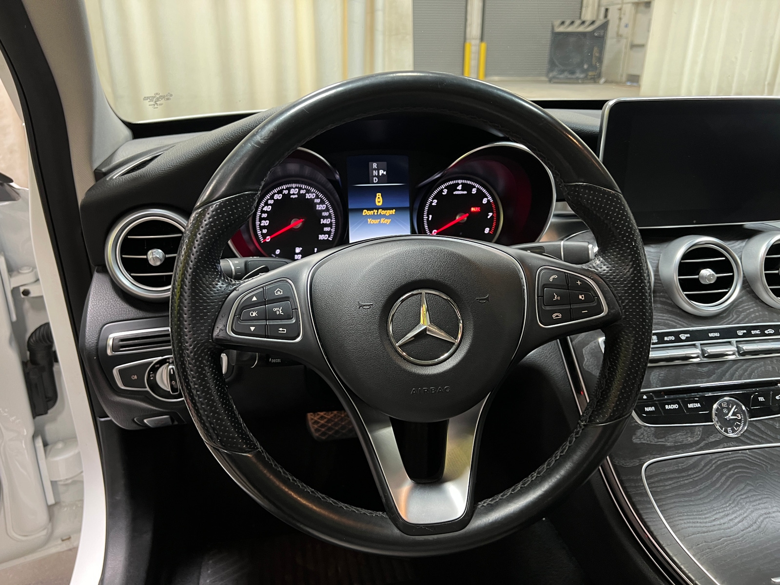 Thumbnail: 2016 Mercedes-Benz C-Class - 4
