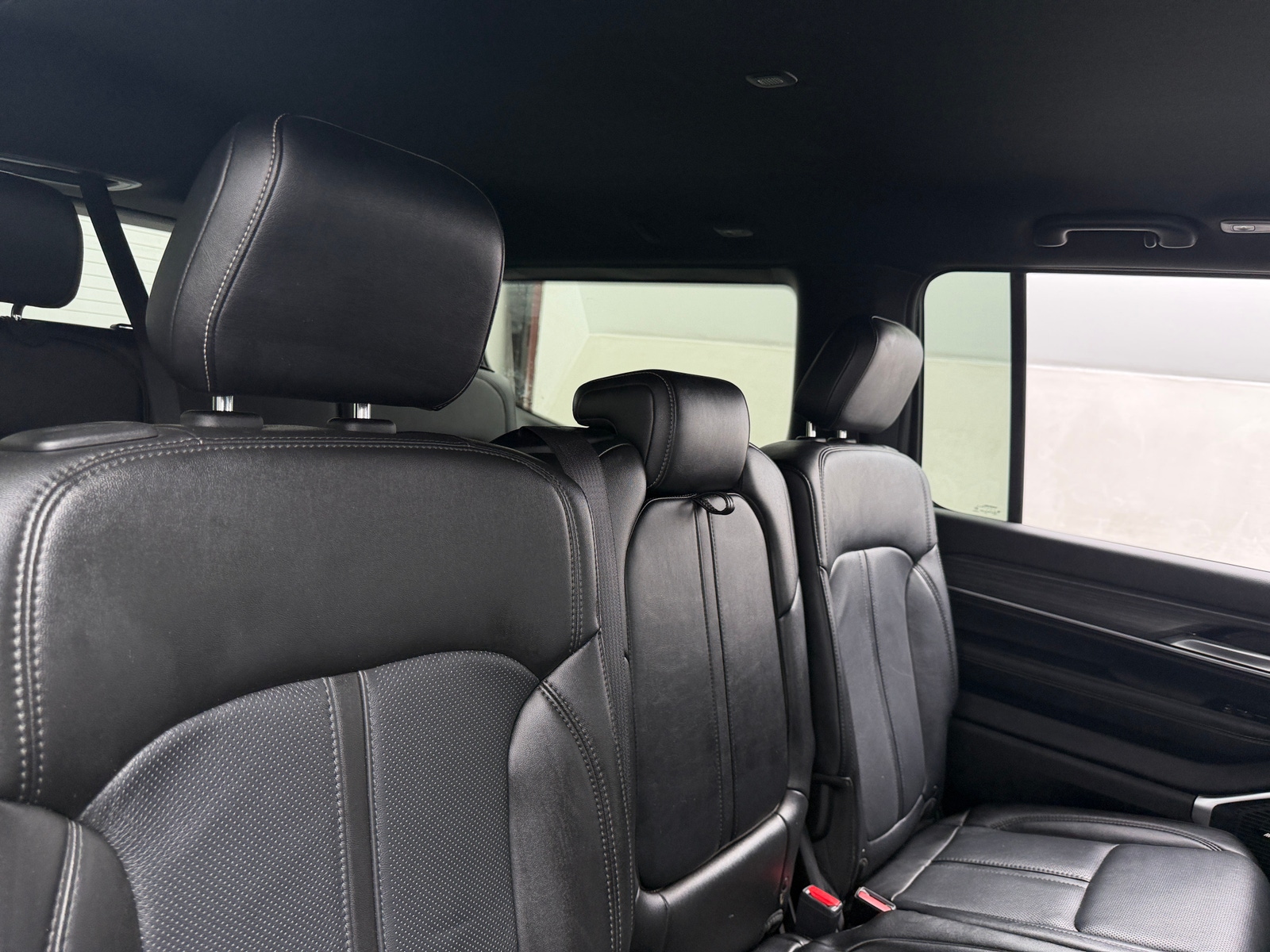 Thumbnail: 2024 Jeep Wagoneer - 5