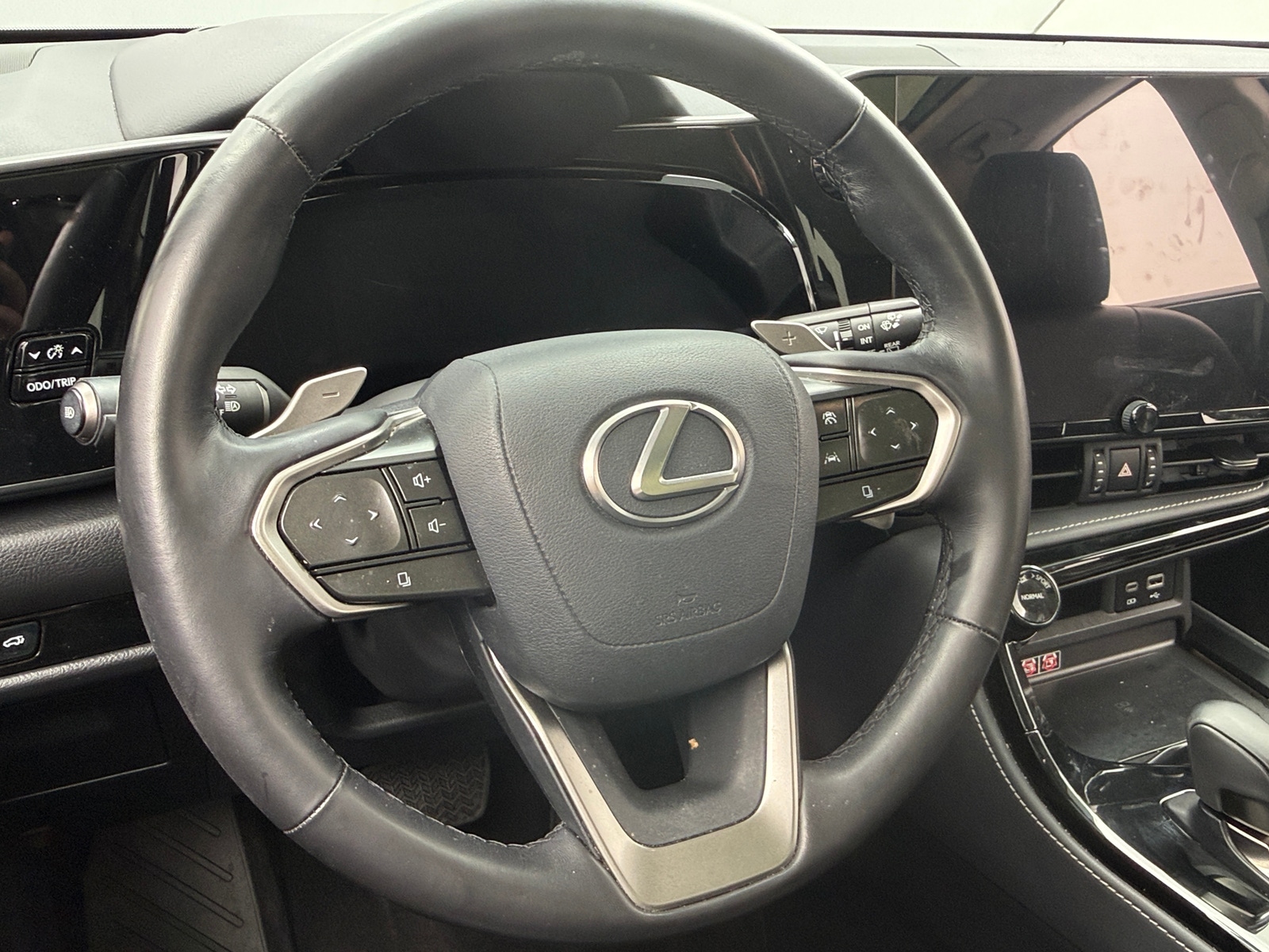 Thumbnail: 2025 Lexus NX - 4