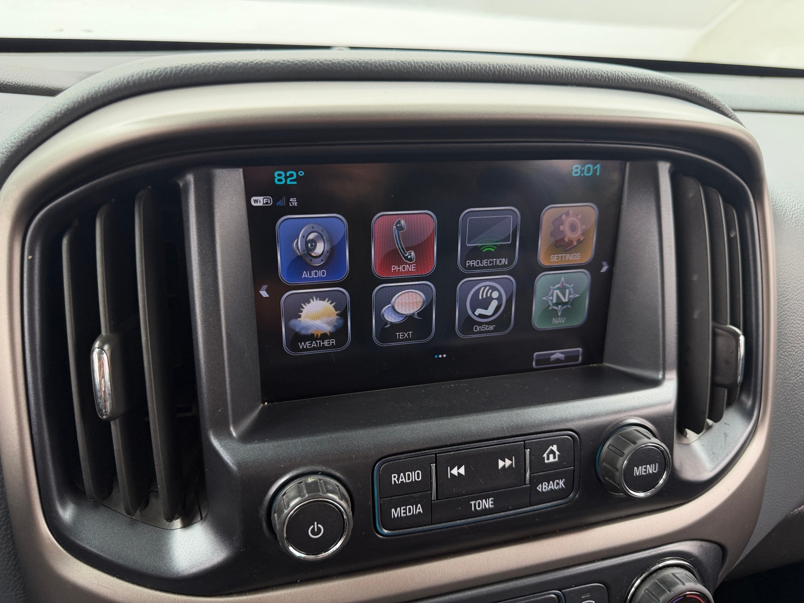 Thumbnail: 2018 Chevrolet Colorado - 3