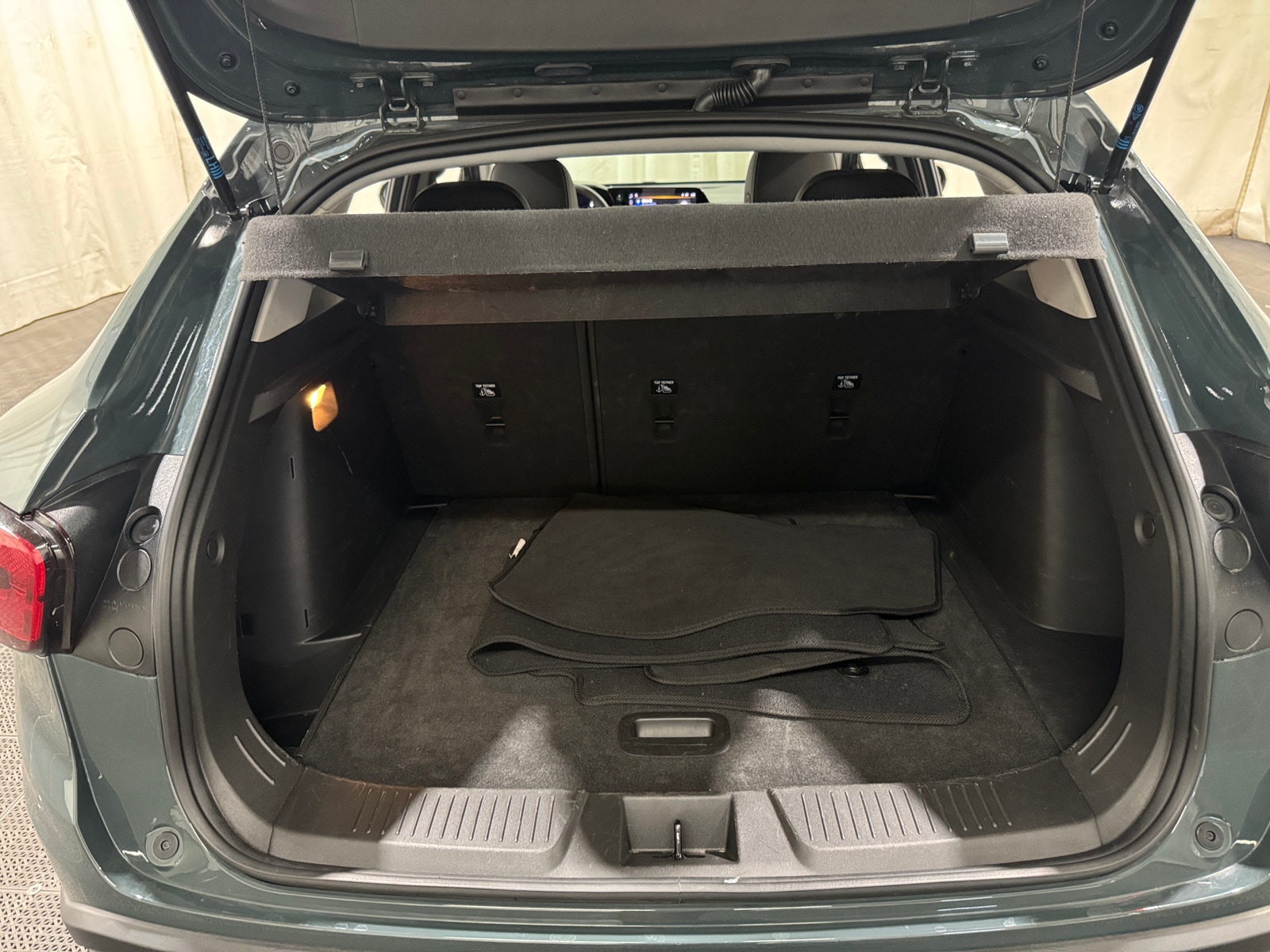 Thumbnail: 2025 Chevrolet Trax - 6