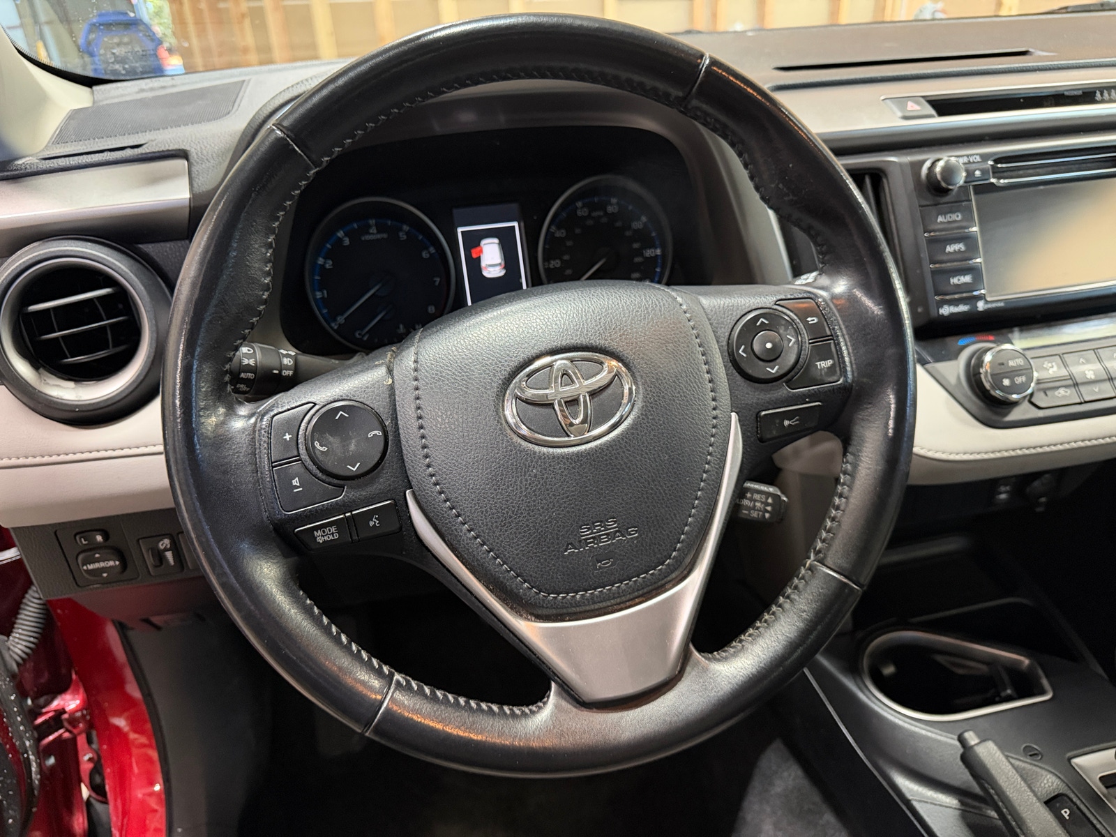 Thumbnail: 2017 Toyota RAV4 - 5