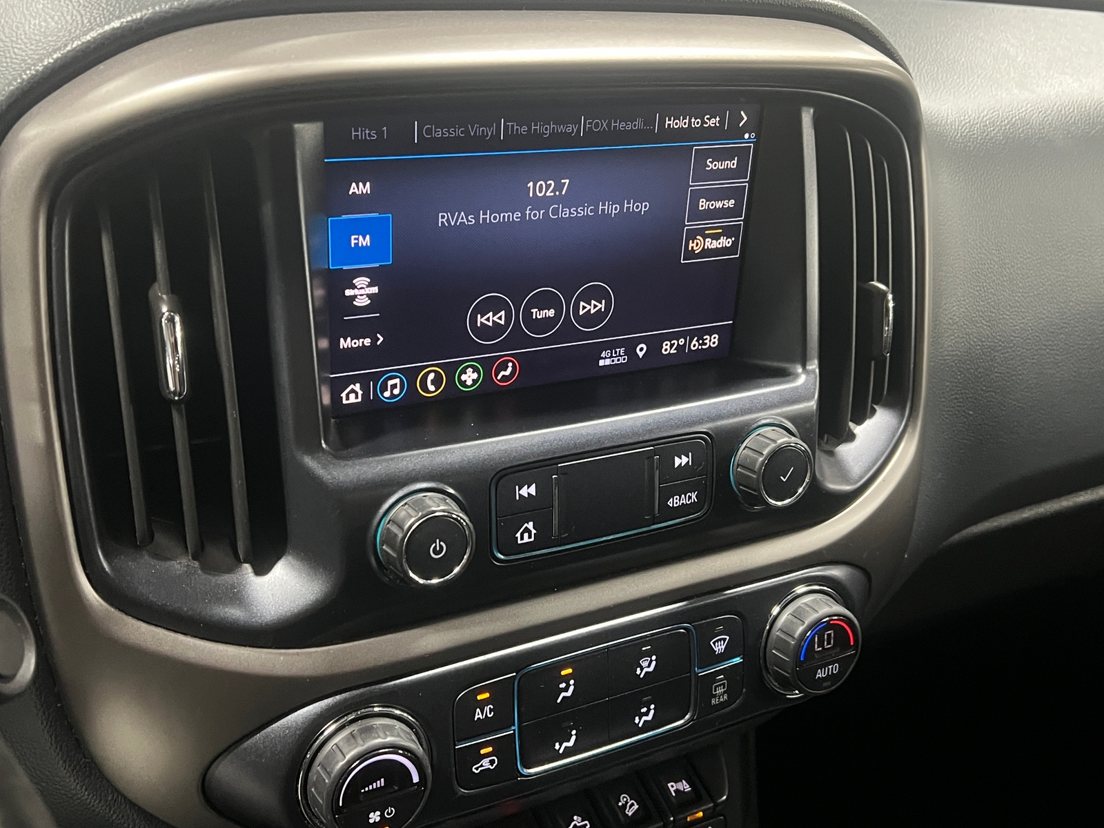 Thumbnail: 2019 Chevrolet Colorado - 3