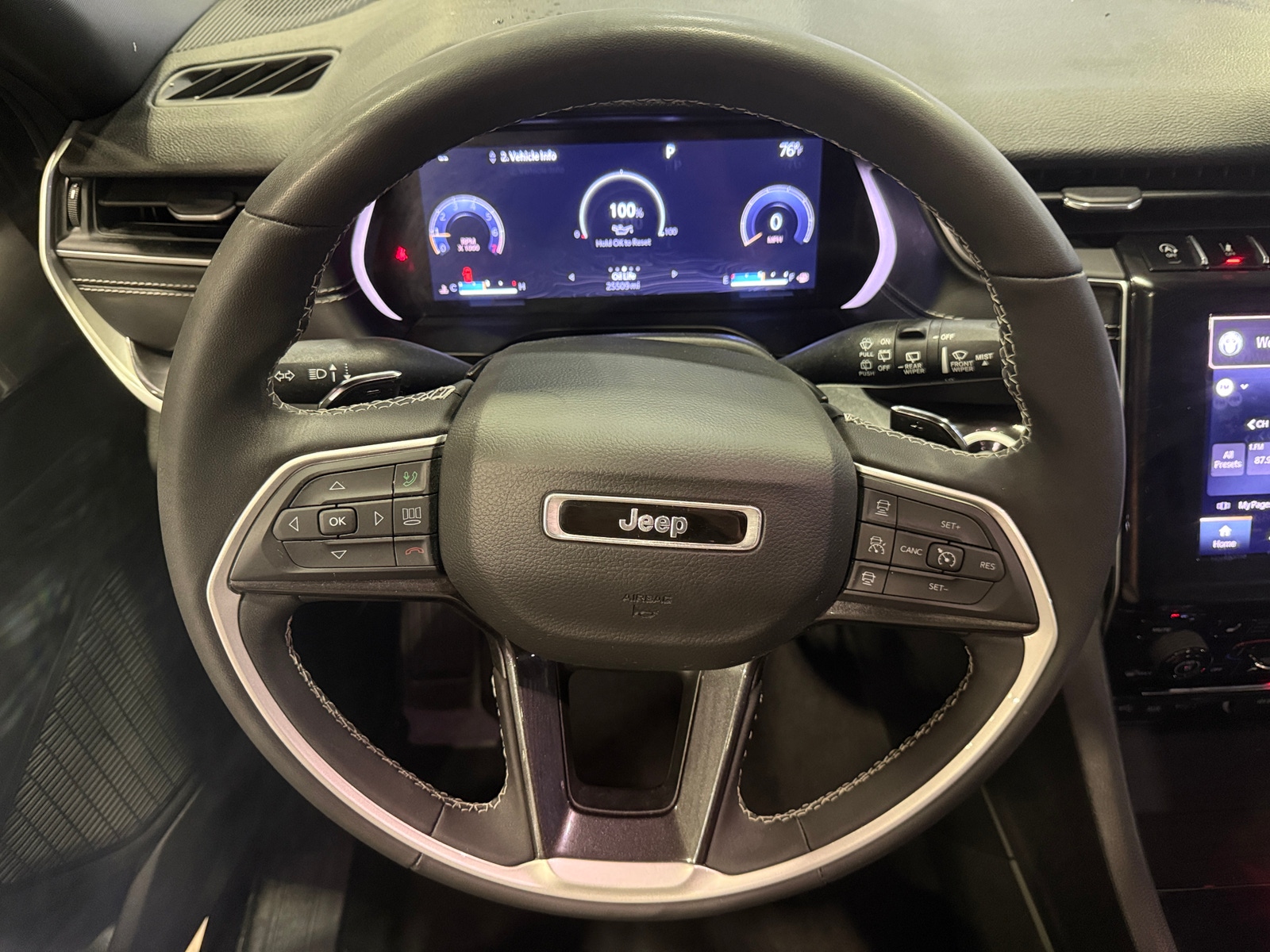 Thumbnail: 2023 Jeep Grand Cherokee - 5