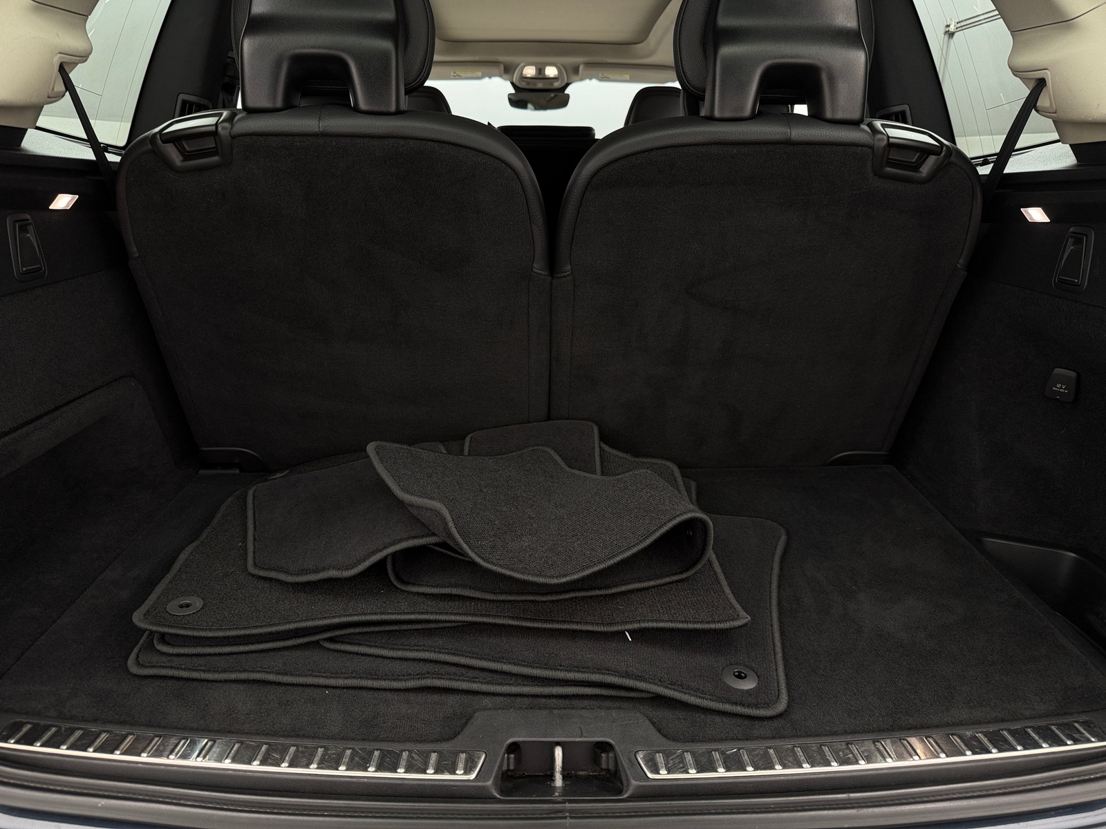Thumbnail: 2023 Volvo XC90 - 6