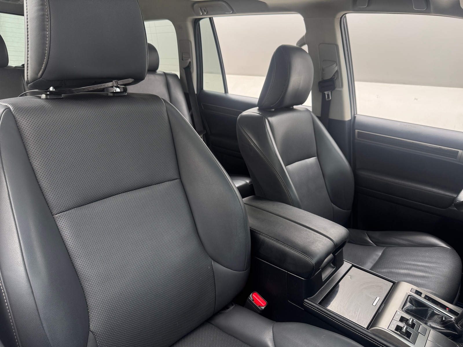 Thumbnail: 2015 Lexus GX - 2