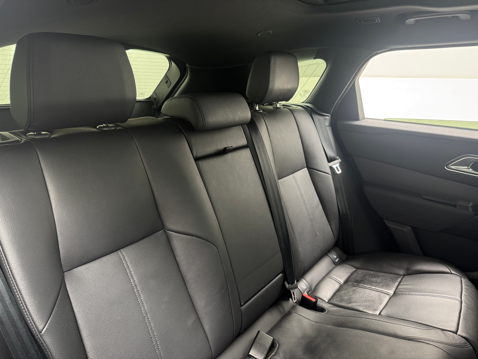 Thumbnail: 2025 Land Rover Range Rover Velar - 5