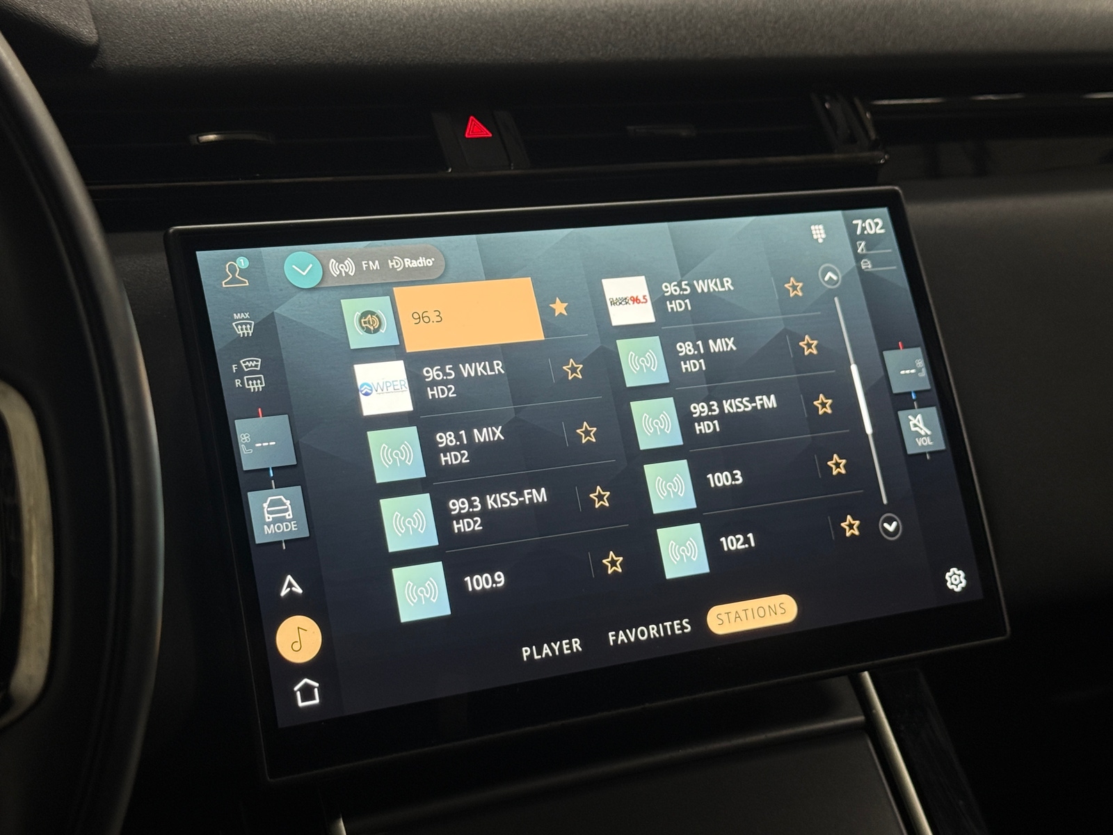 Thumbnail: 2025 Land Rover Range Rover Velar - 3