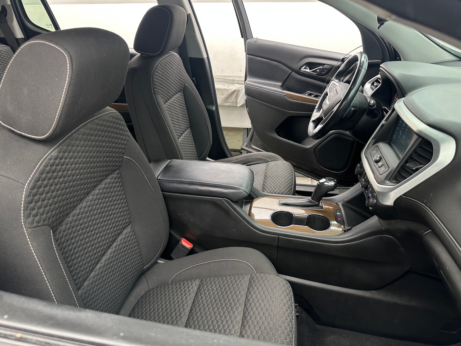 Thumbnail: 2018 GMC Acadia - 2