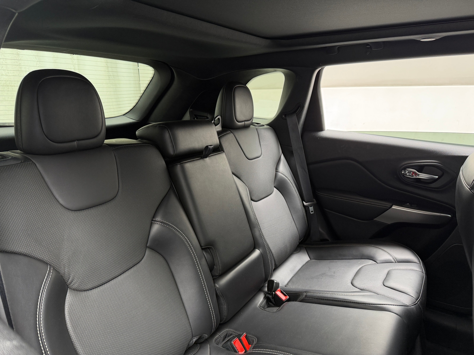 Thumbnail: 2021 Jeep Cherokee - 5