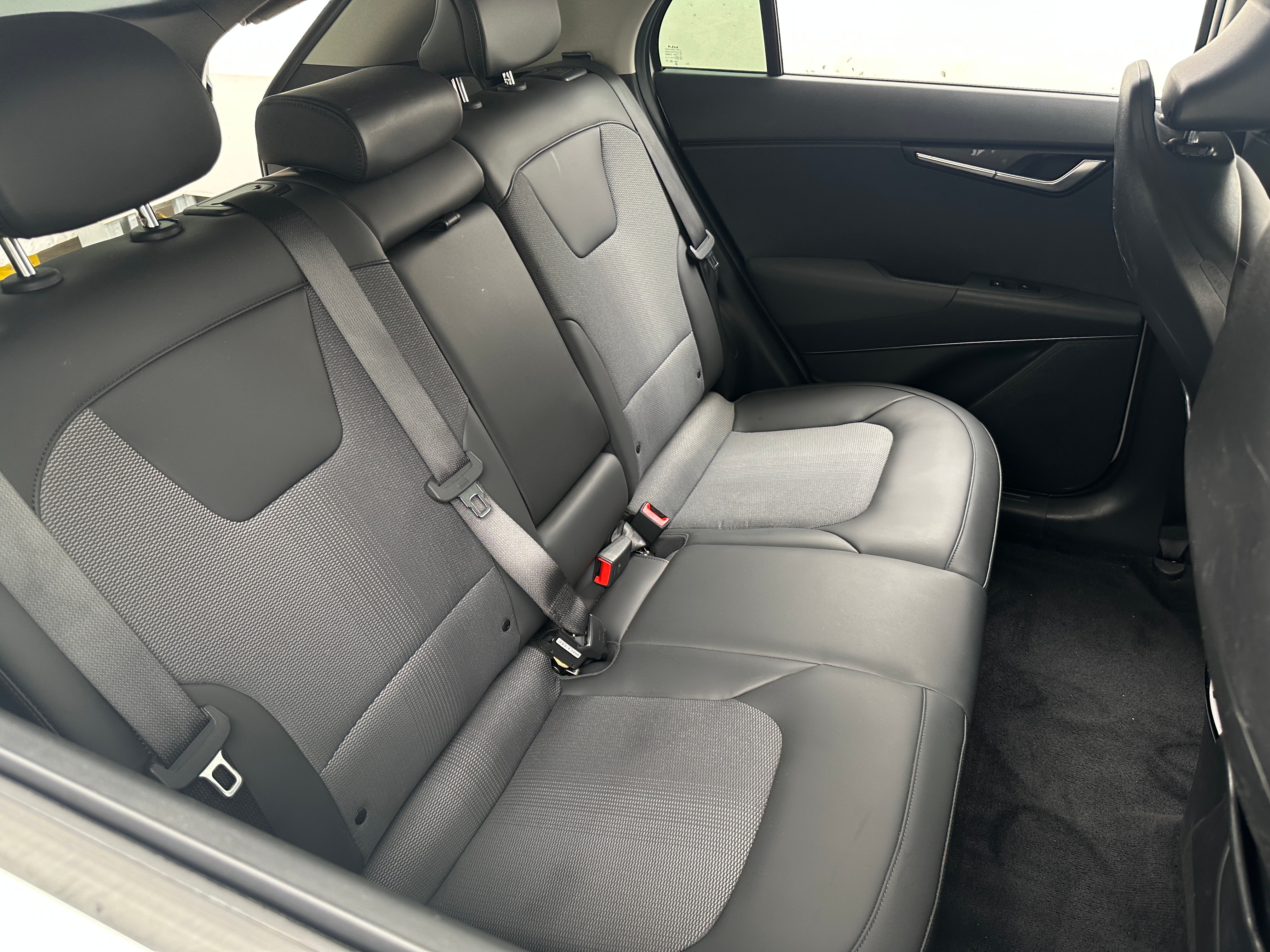 Used 2024 Kia Niro Wind with VIN KNDCR3L10R5120566 for sale in Pewaukee, WI
