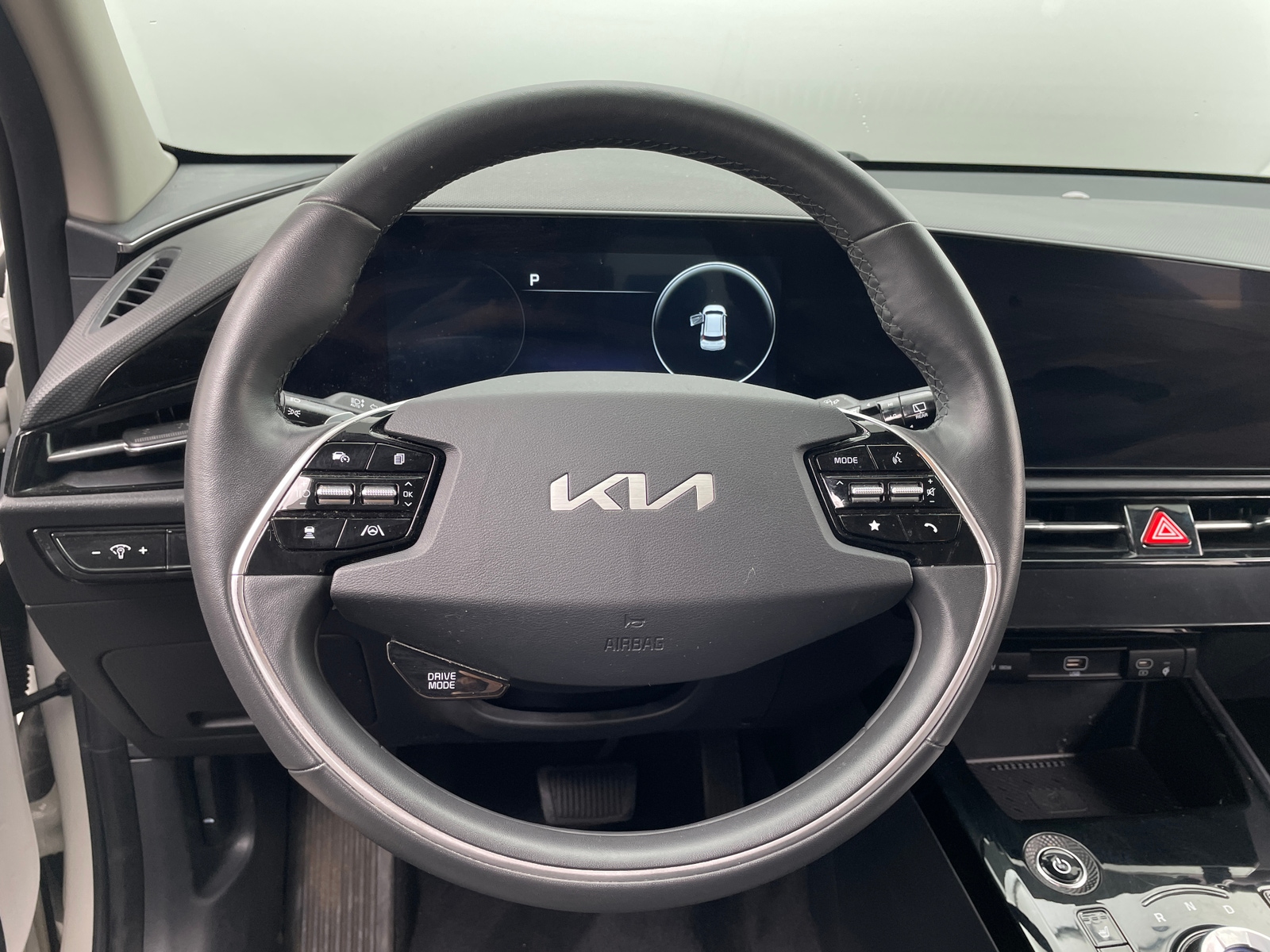 Thumbnail: 2024 Kia Niro - 4