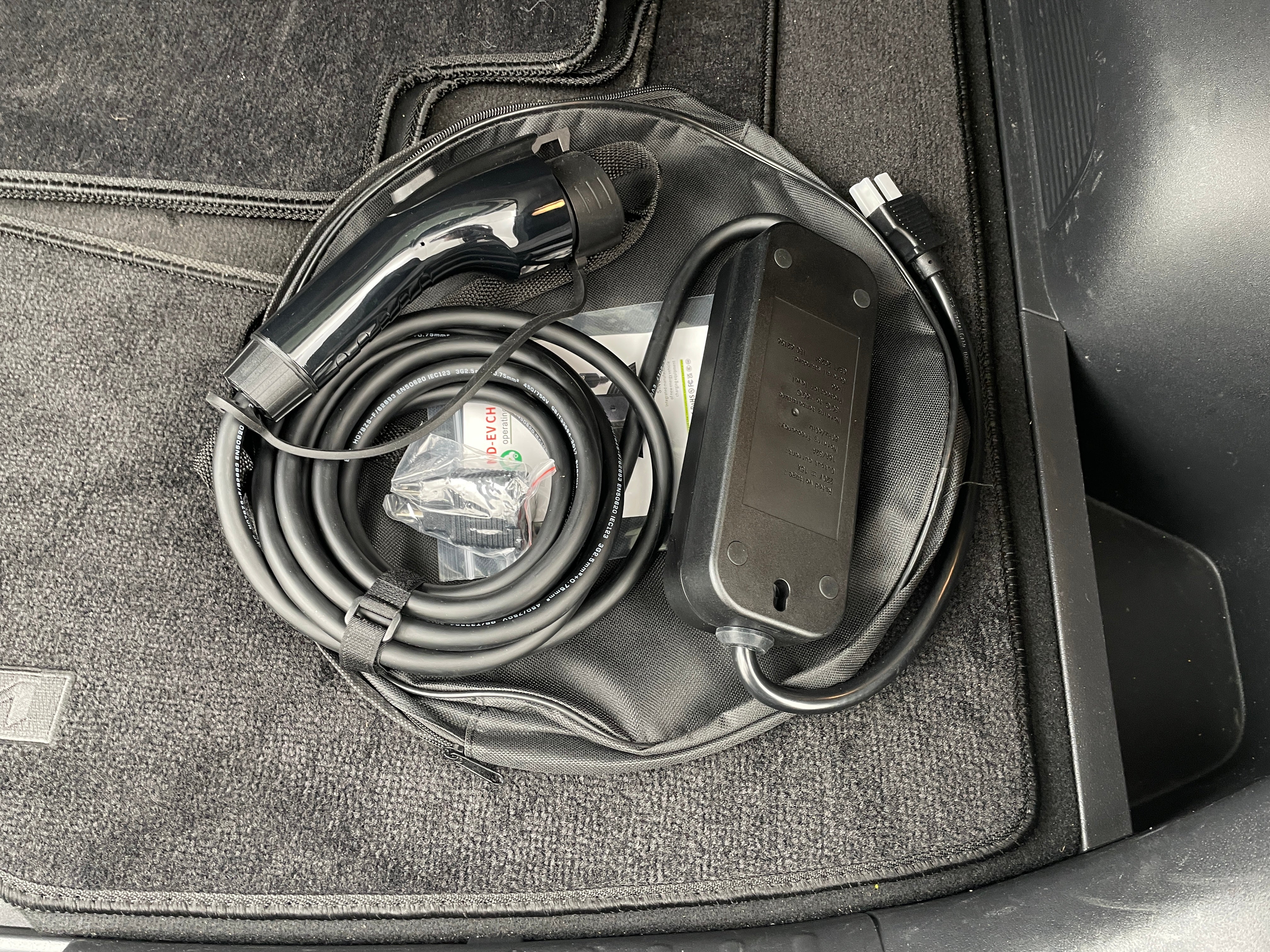Used 2024 Kia Niro Wind with VIN KNDCR3L10R5120566 for sale in Pewaukee, WI