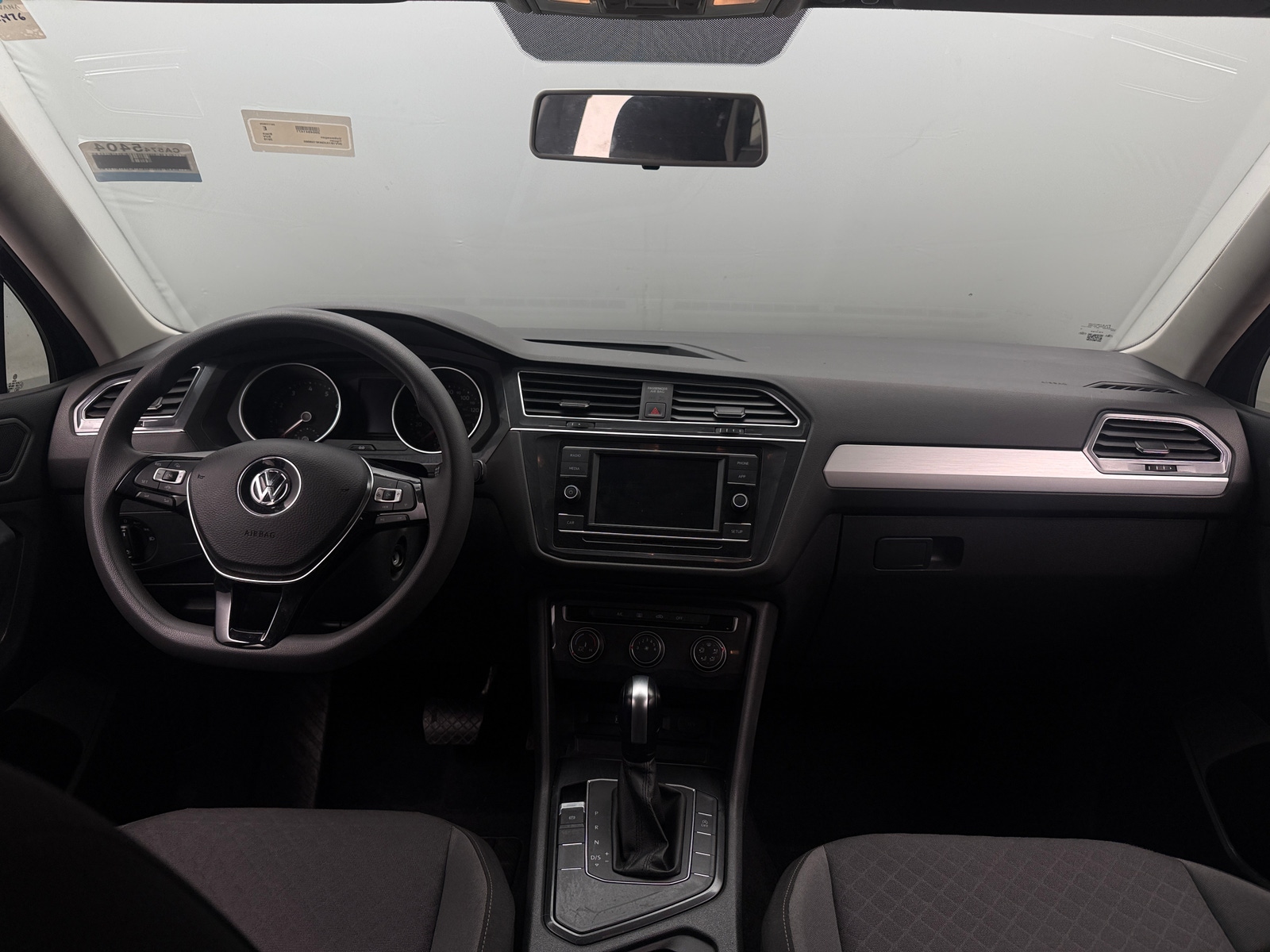 Thumbnail: 2019 Volkswagen Tiguan - 3
