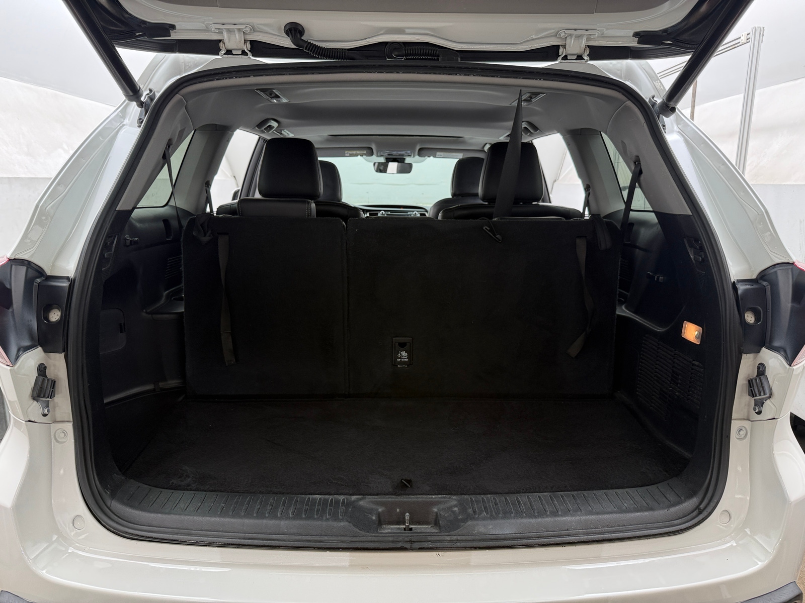 Thumbnail: 2017 Toyota Highlander - 6