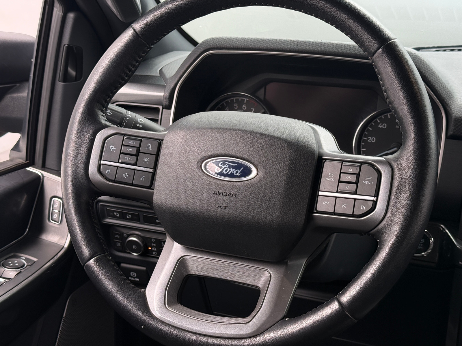 Thumbnail: 2022 Ford Econoline - 5