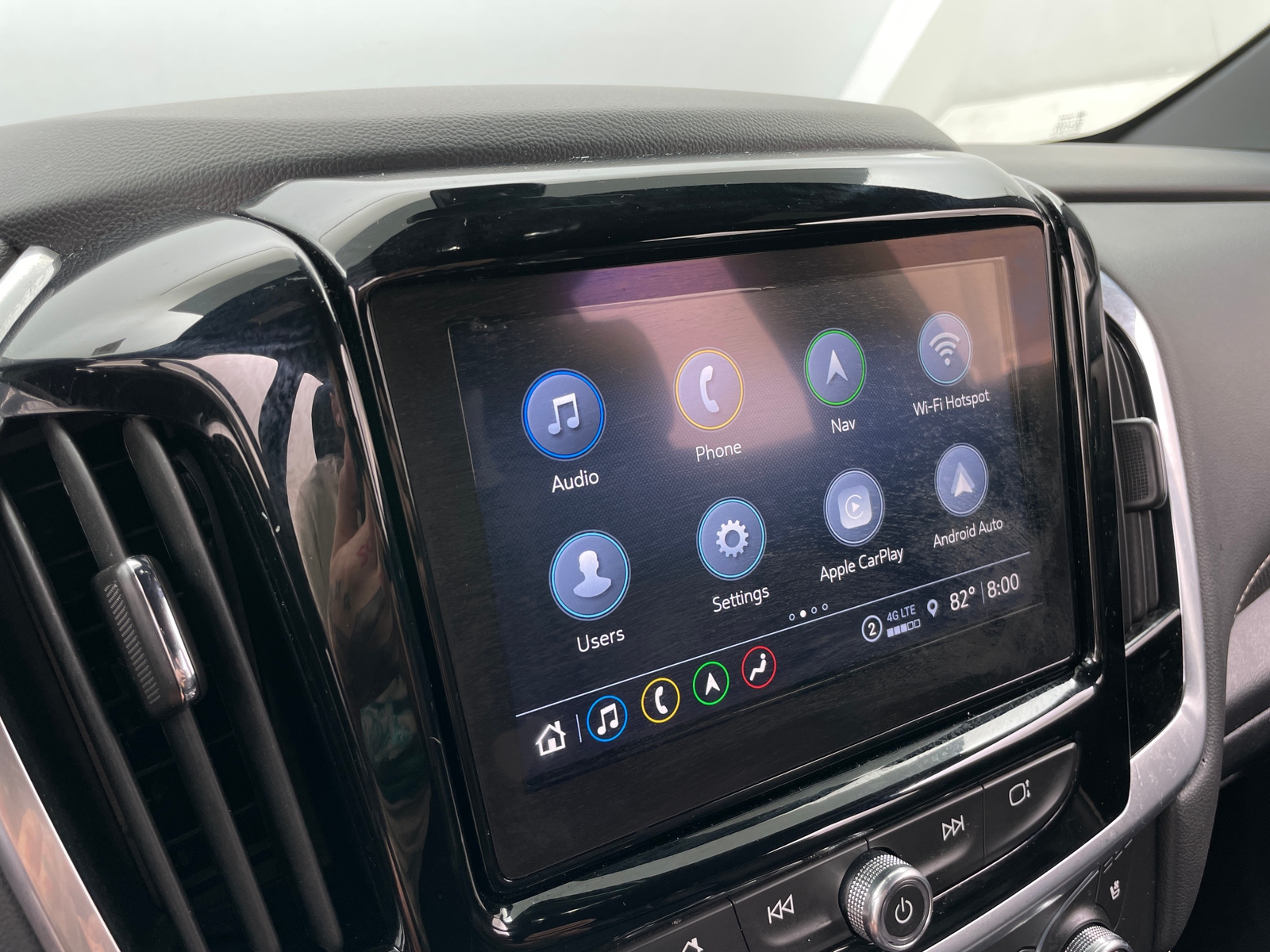 Thumbnail: 2022 Chevrolet Traverse - 3