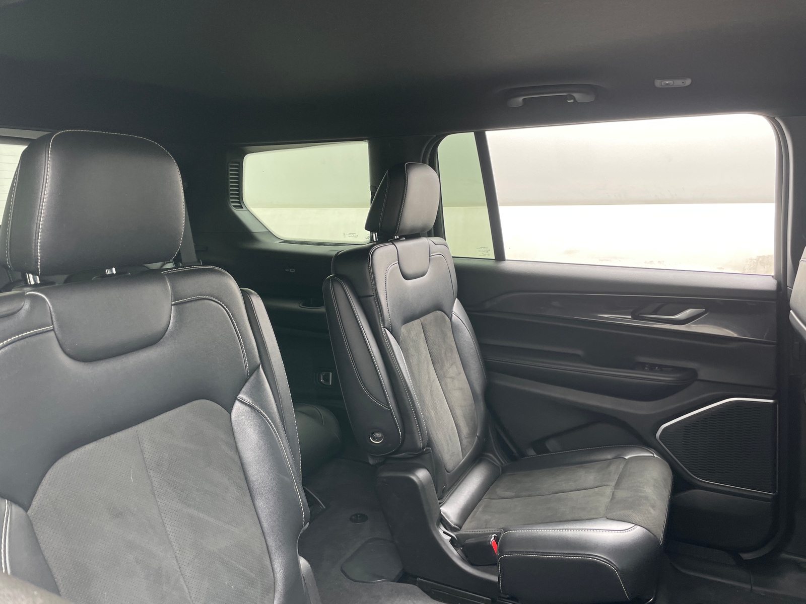 Thumbnail: 2022 Jeep Grand Cherokee L - 5