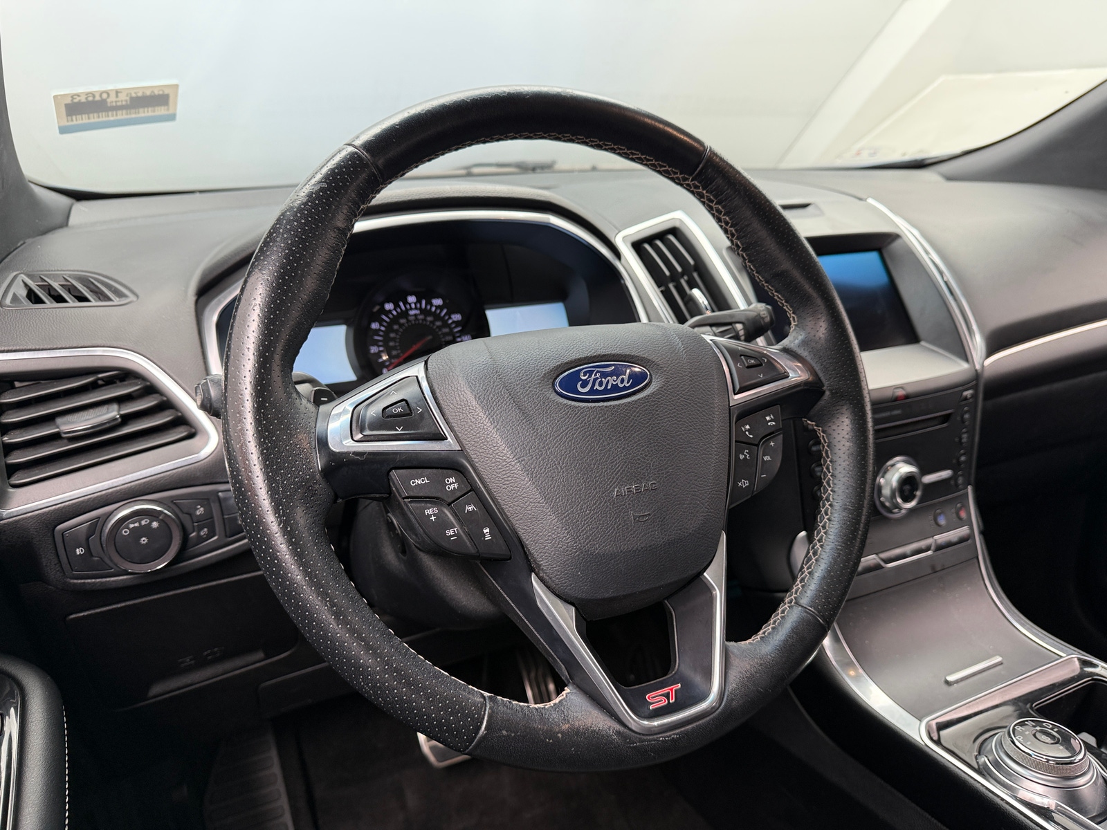 Thumbnail: 2019 Ford Edge - 4