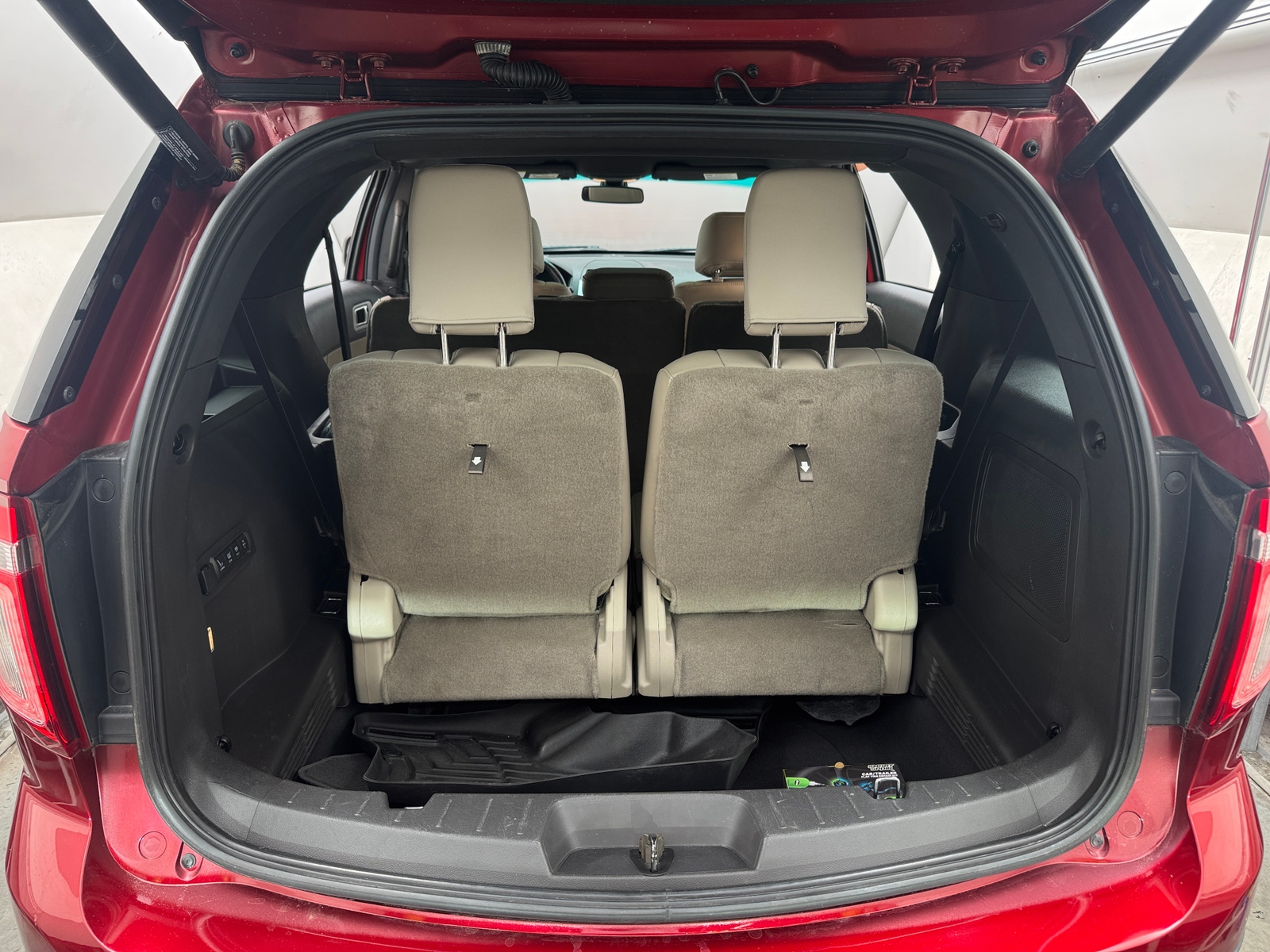 Thumbnail: 2015 Ford Explorer - 6