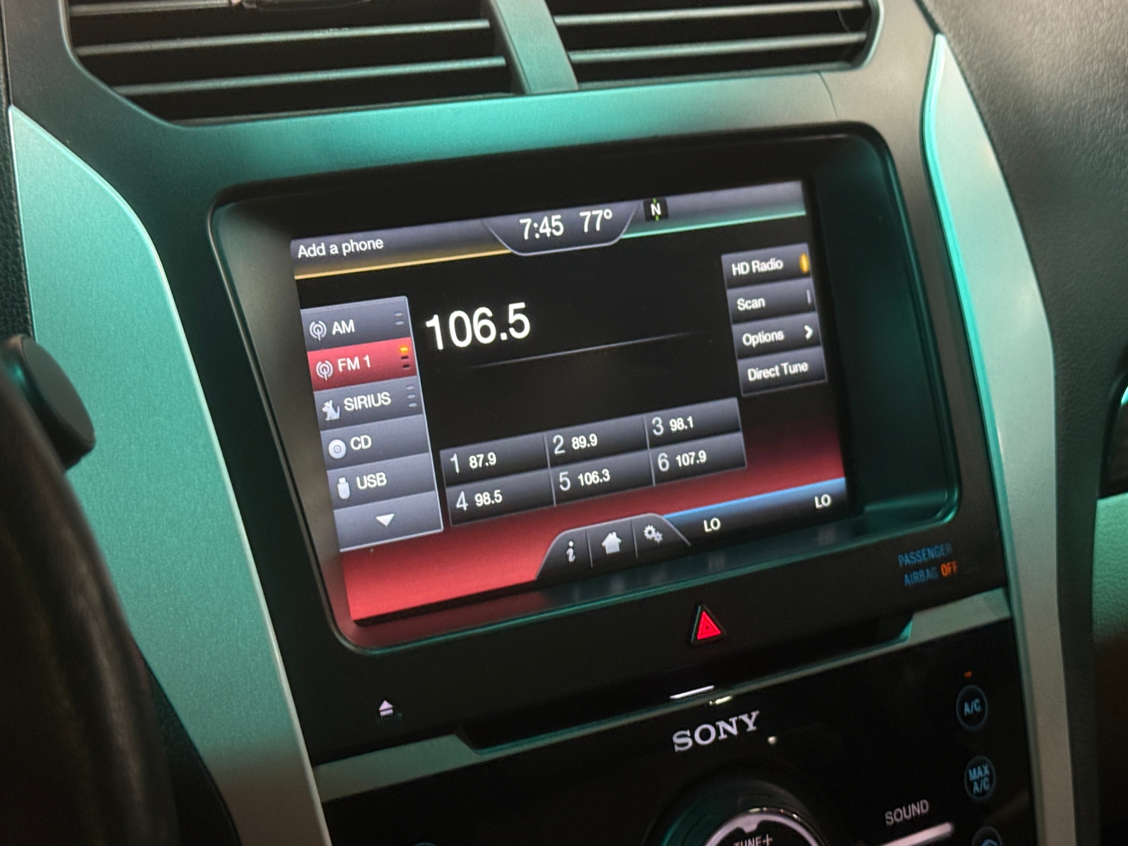 Thumbnail: 2015 Ford Explorer - 3