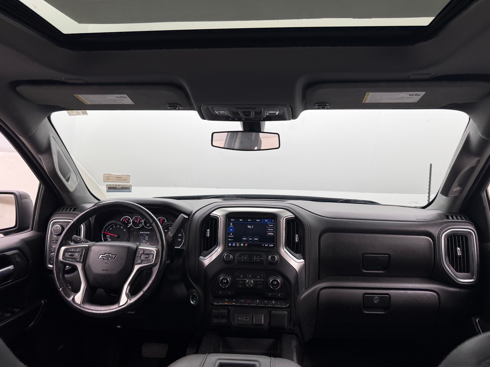 Thumbnail: 2021 Chevrolet Silverado 1500 - 3