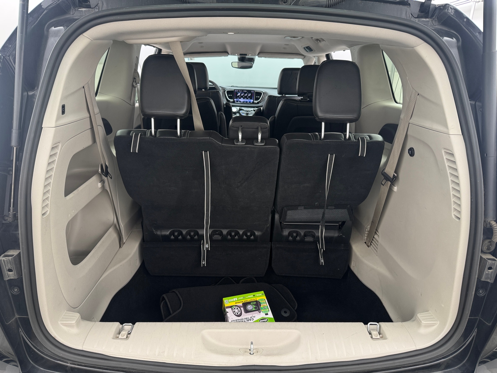 Thumbnail: 2024 Chrysler Pacifica - 6