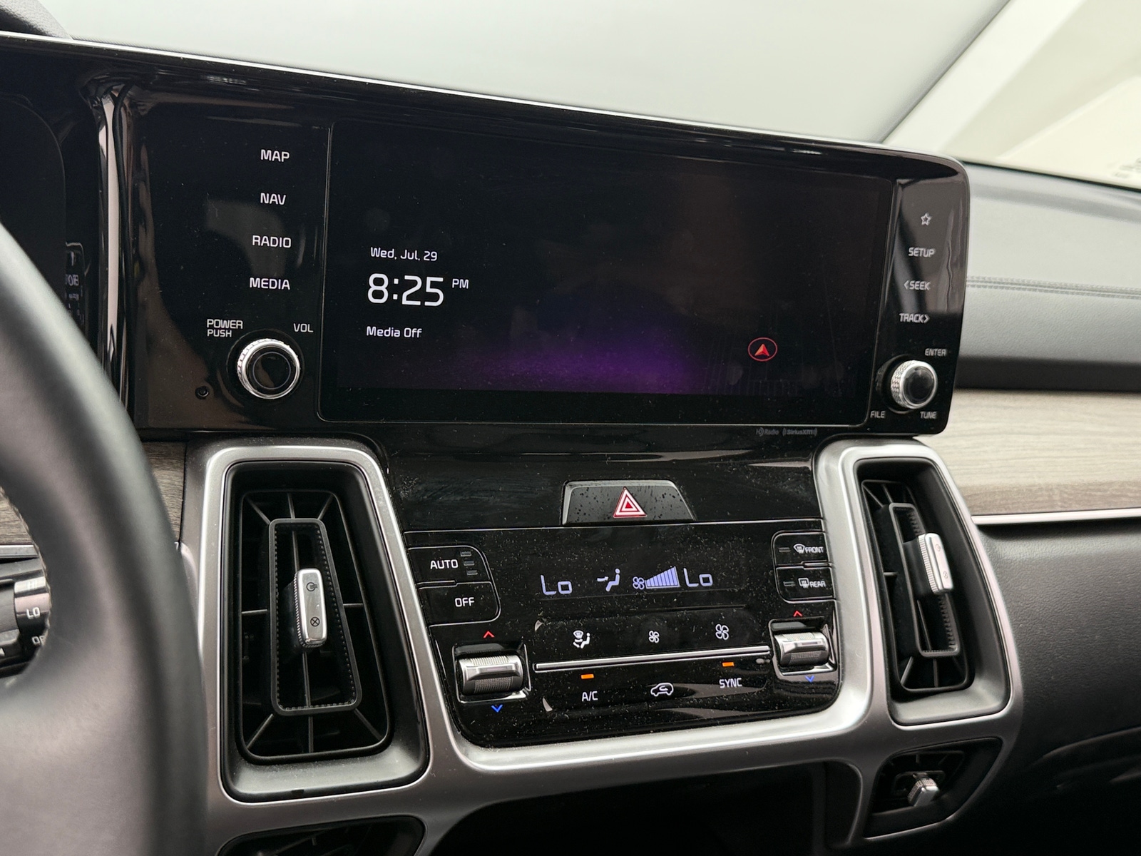 Thumbnail: 2023 Kia Sorento - 3