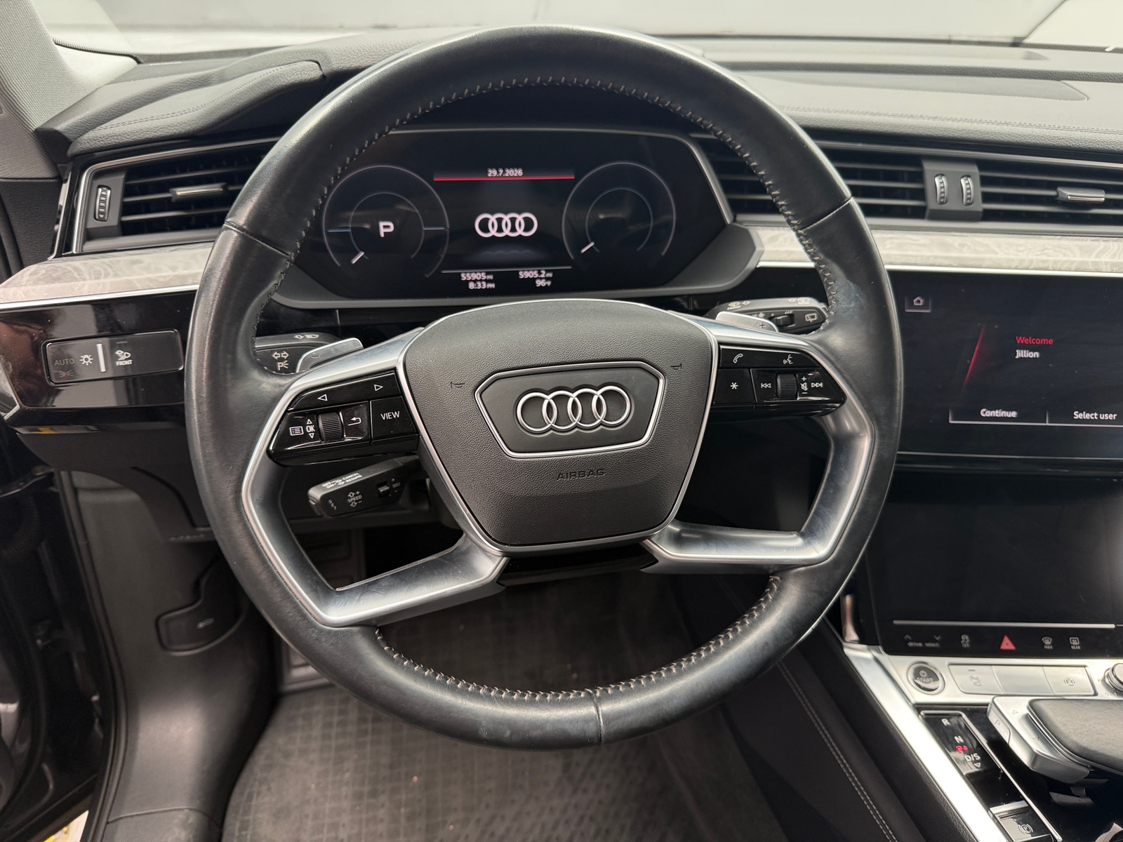 Thumbnail: 2021 Audi e-tron - 4