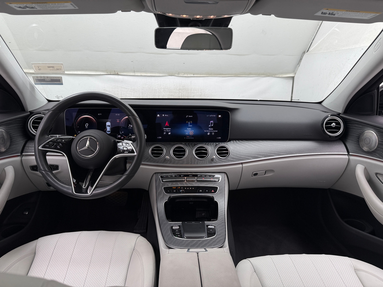 Thumbnail: 2022 Mercedes-Benz E-Class - 2