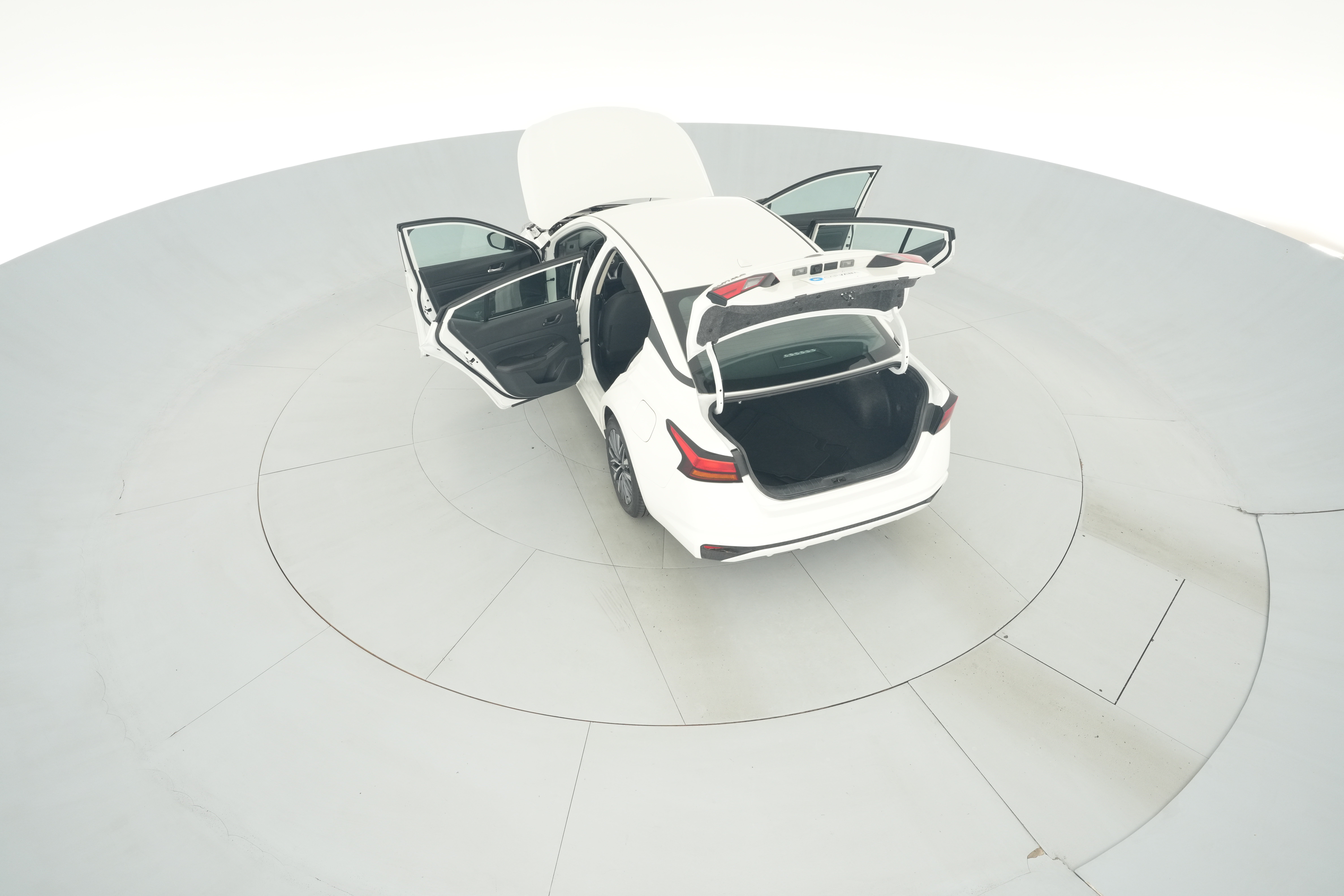 2025 Nissan Altima SV - Photo 40