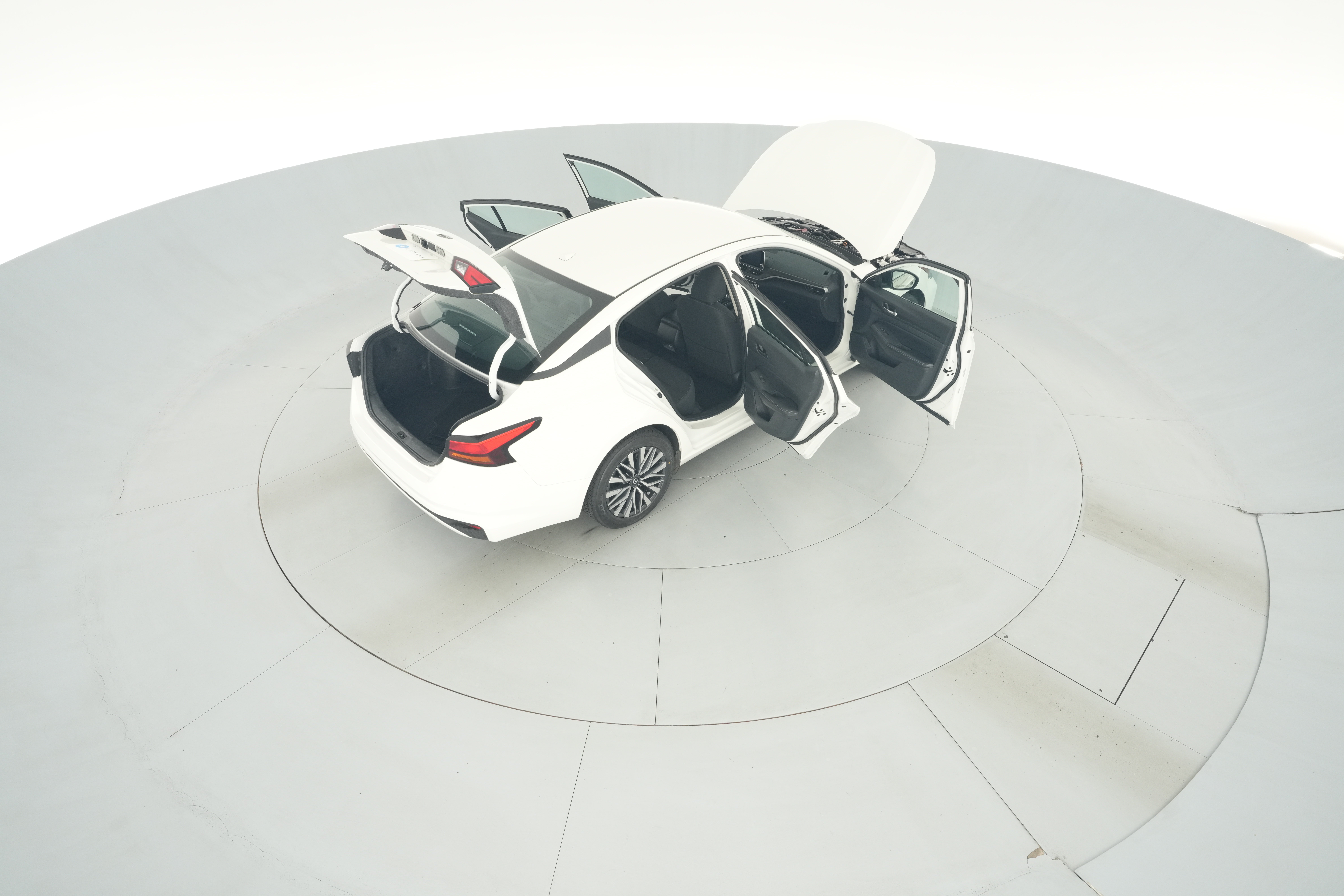 2025 Nissan Altima SV - Photo 43