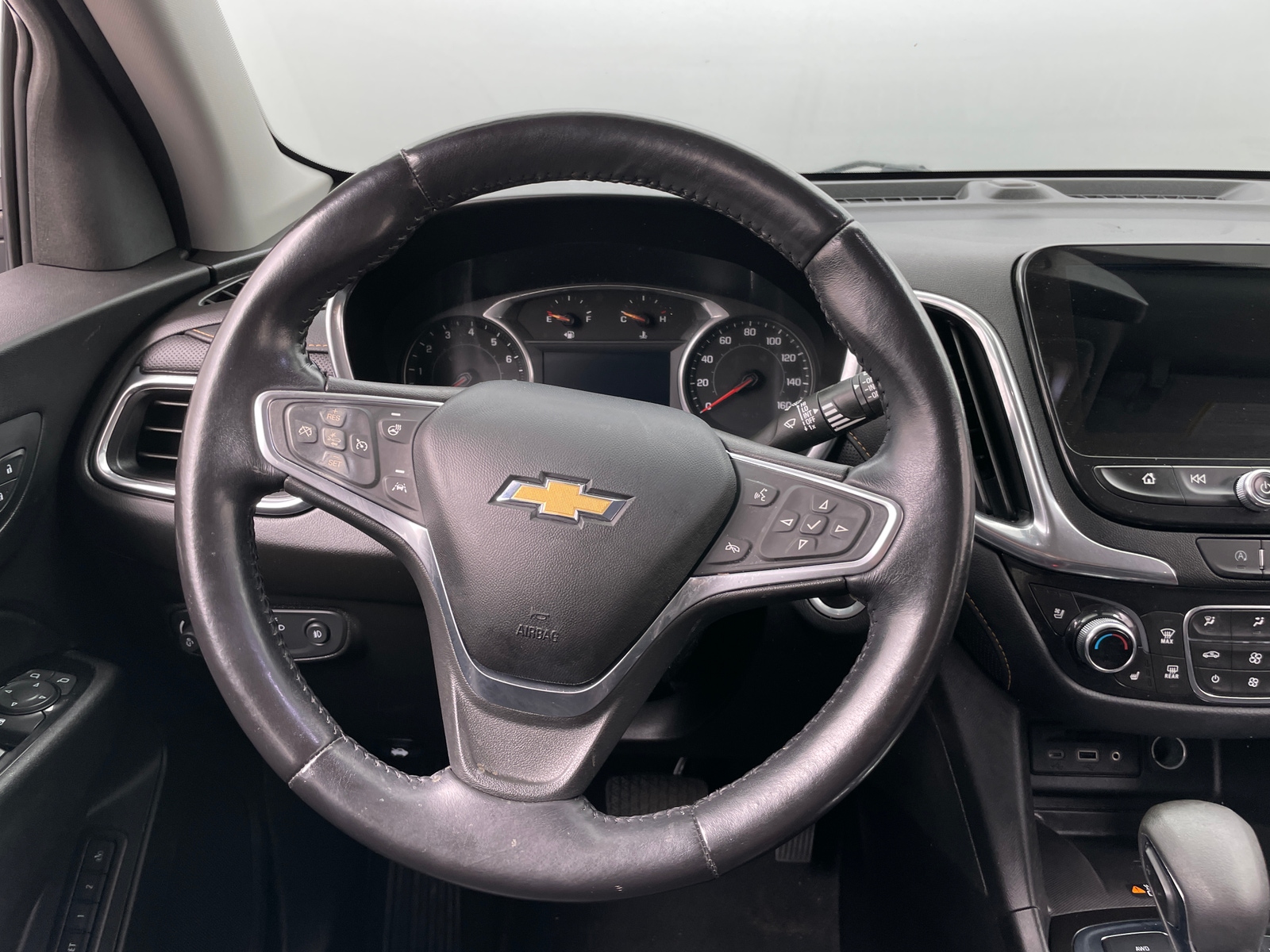 Thumbnail: 2022 Chevrolet Equinox - 4