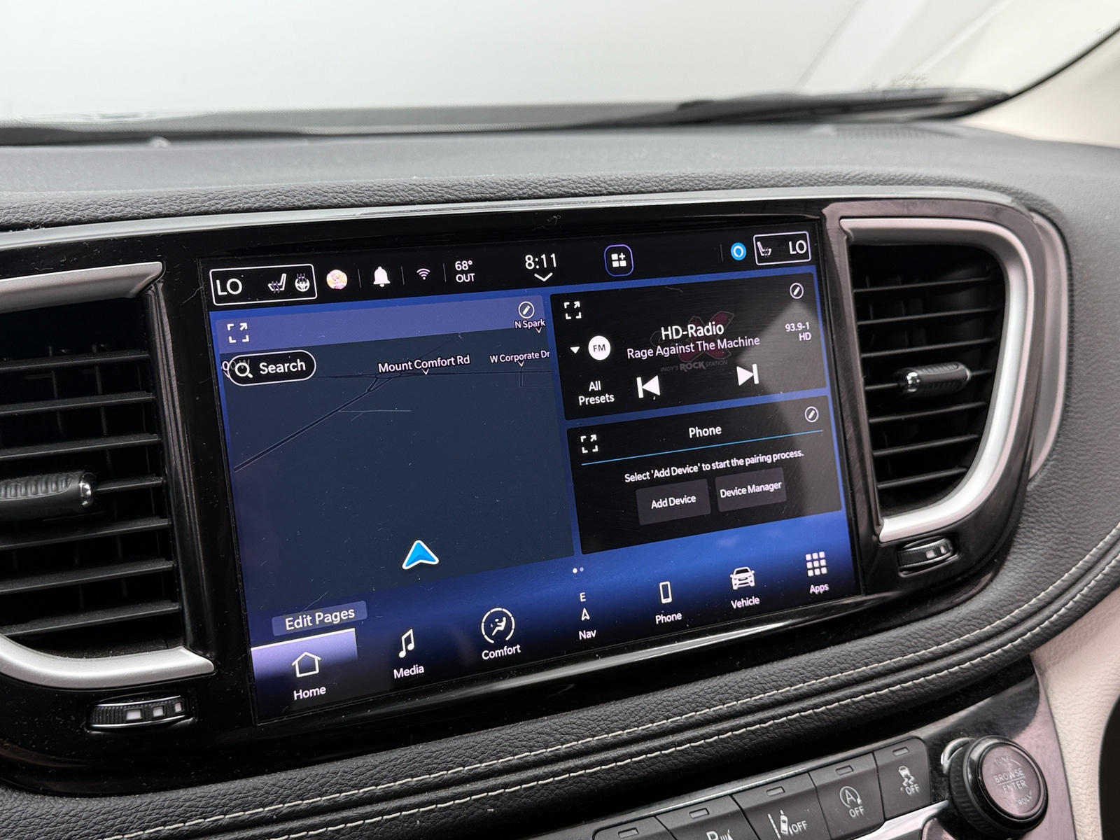 Thumbnail: 2022 Chrysler Pacifica - 3