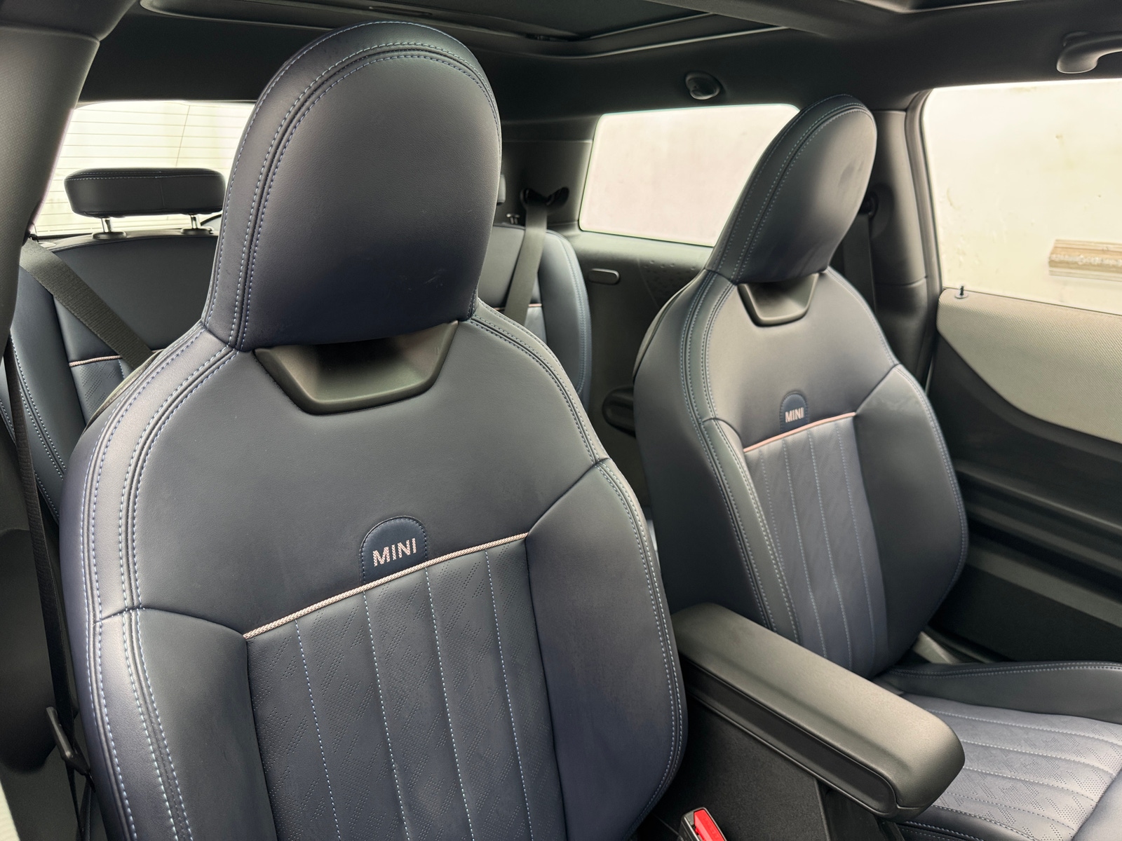 Thumbnail: 2025 MINI Cooper Hardtop - 2