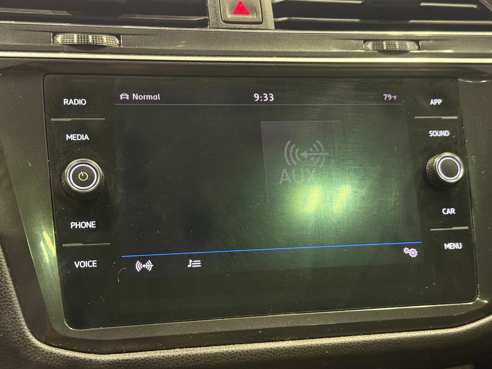 Thumbnail: 2019 Volkswagen Tiguan - 3