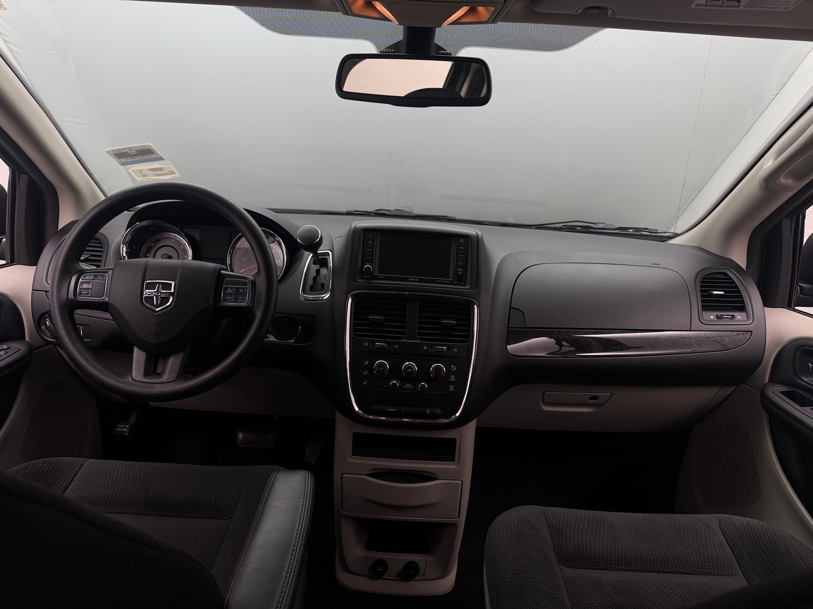 Thumbnail: 2019 Dodge Grand Caravan - 3