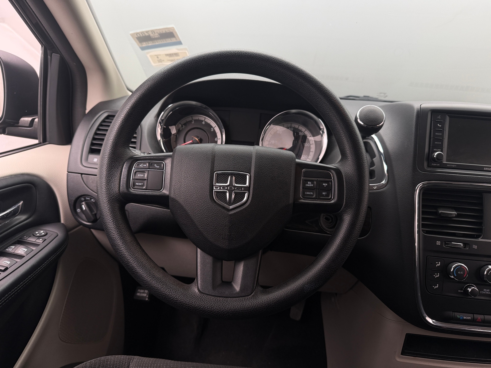 Thumbnail: 2019 Dodge Grand Caravan - 5