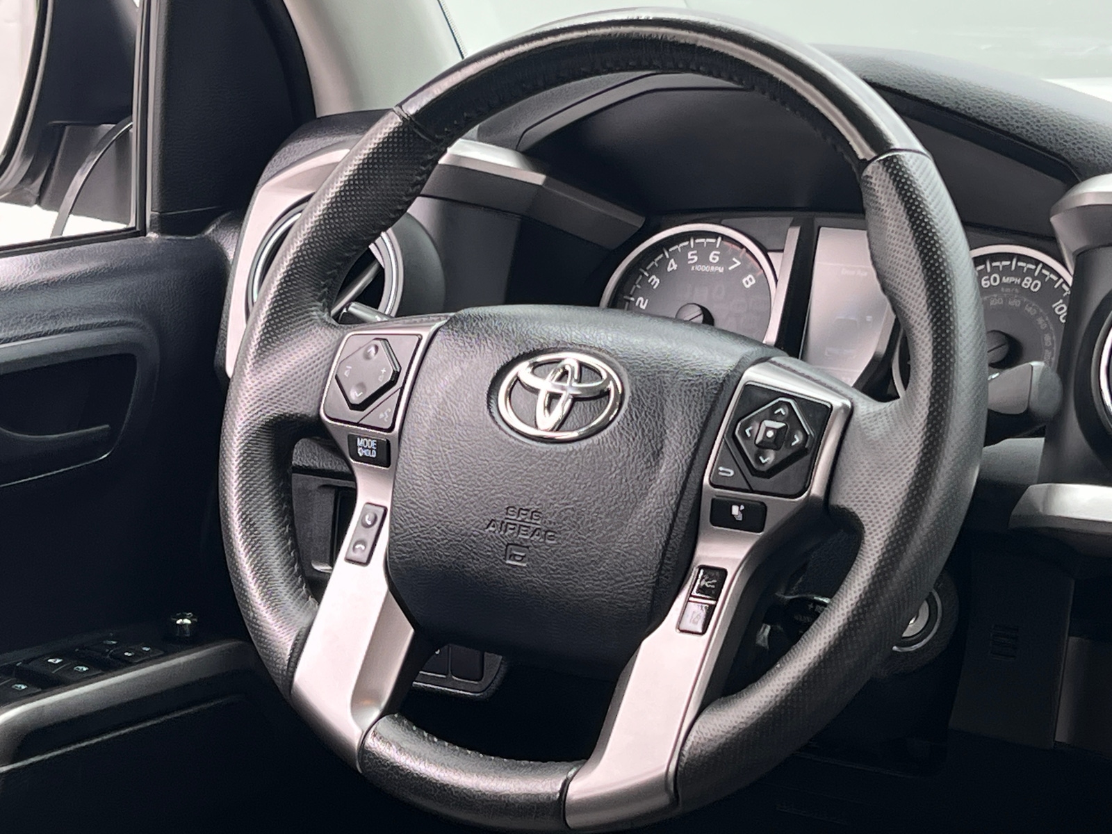 Thumbnail: 2018 Toyota Tacoma - 5