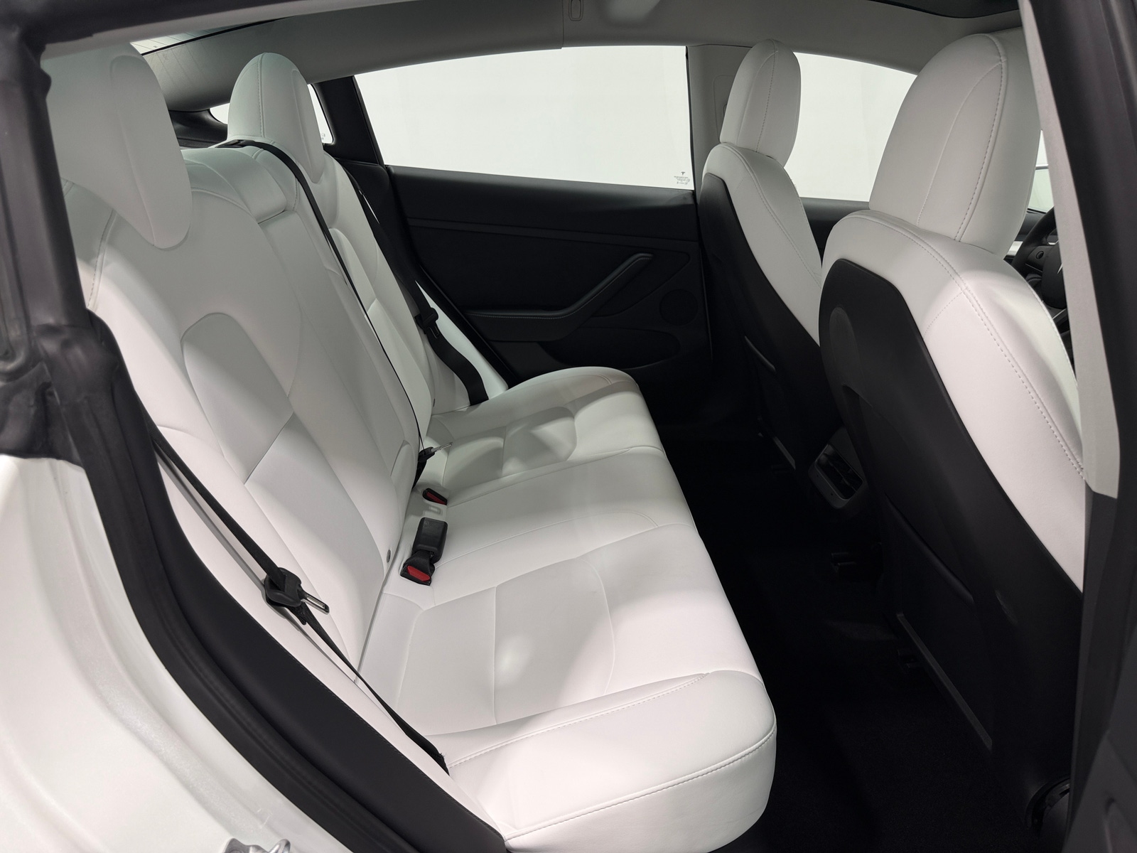 Thumbnail: 2022 Tesla Model 3 - 5
