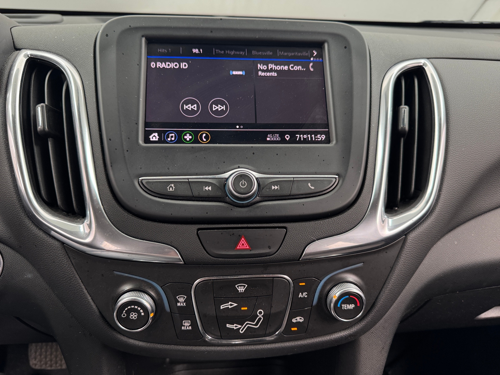 Thumbnail: 2021 Chevrolet Equinox - 4