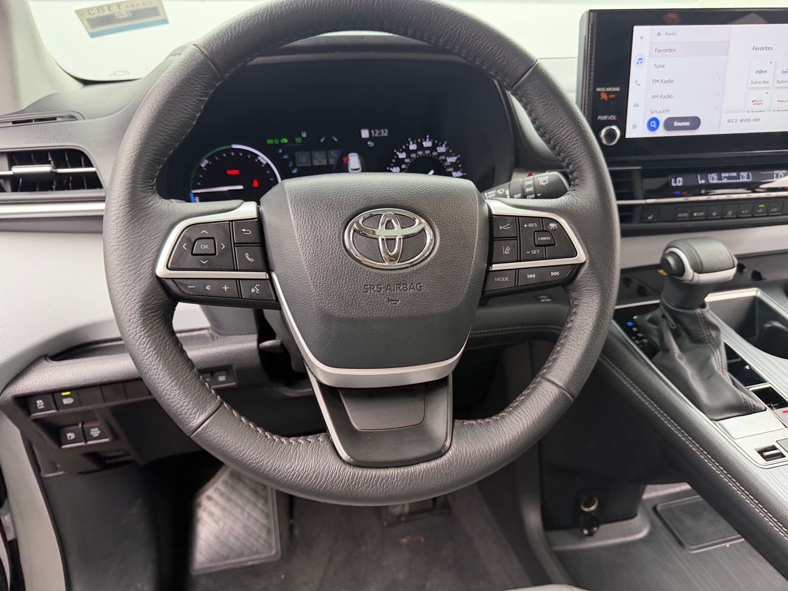 Thumbnail: 2026 Toyota Sienna - 4