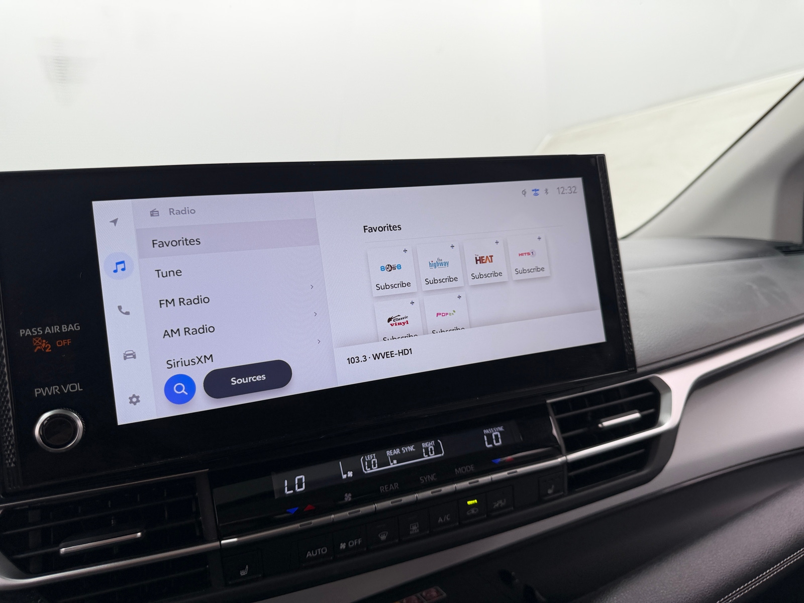 Thumbnail: 2026 Toyota Sienna - 3