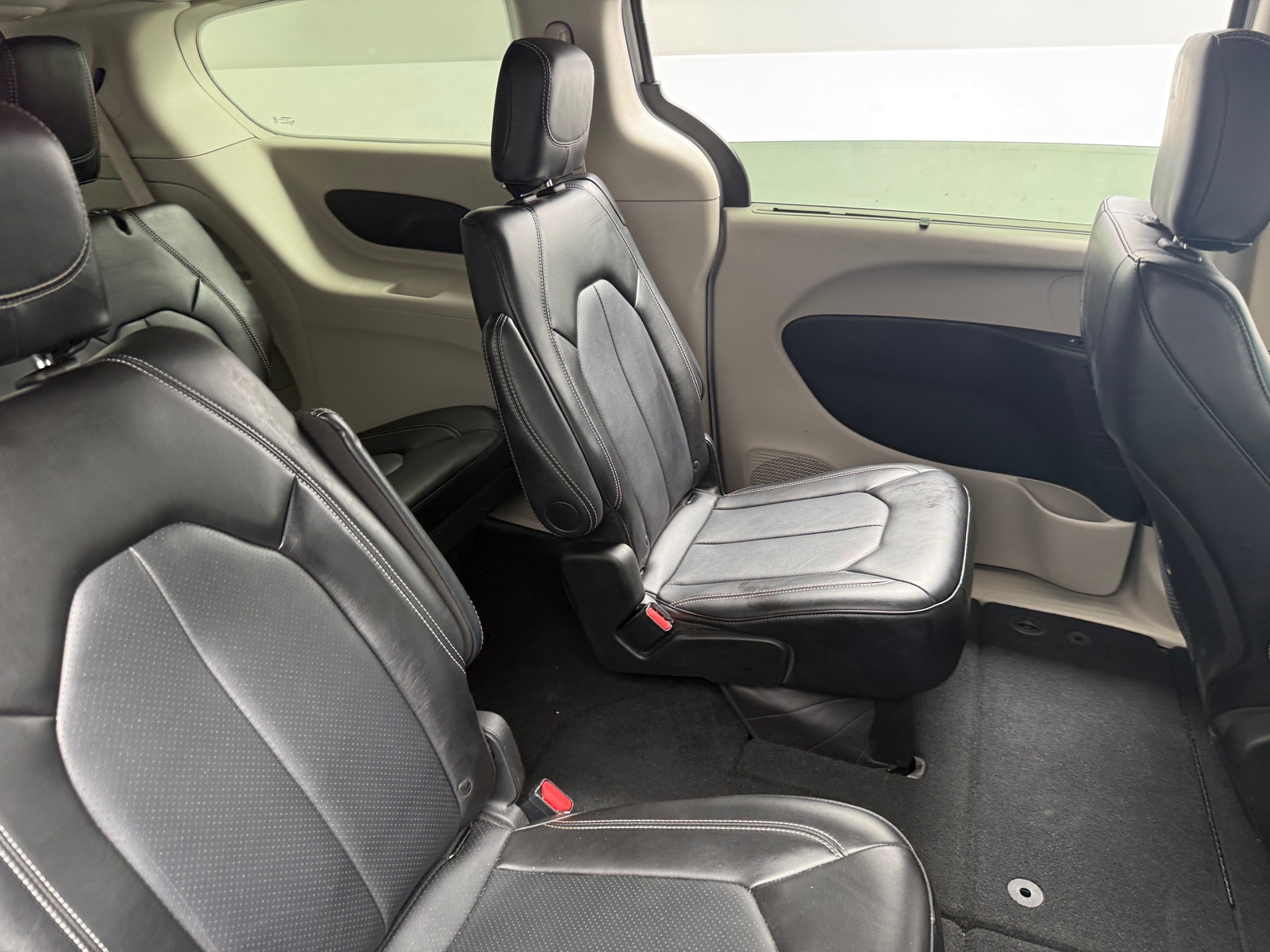 Thumbnail: 2024 Chrysler Pacifica - 5