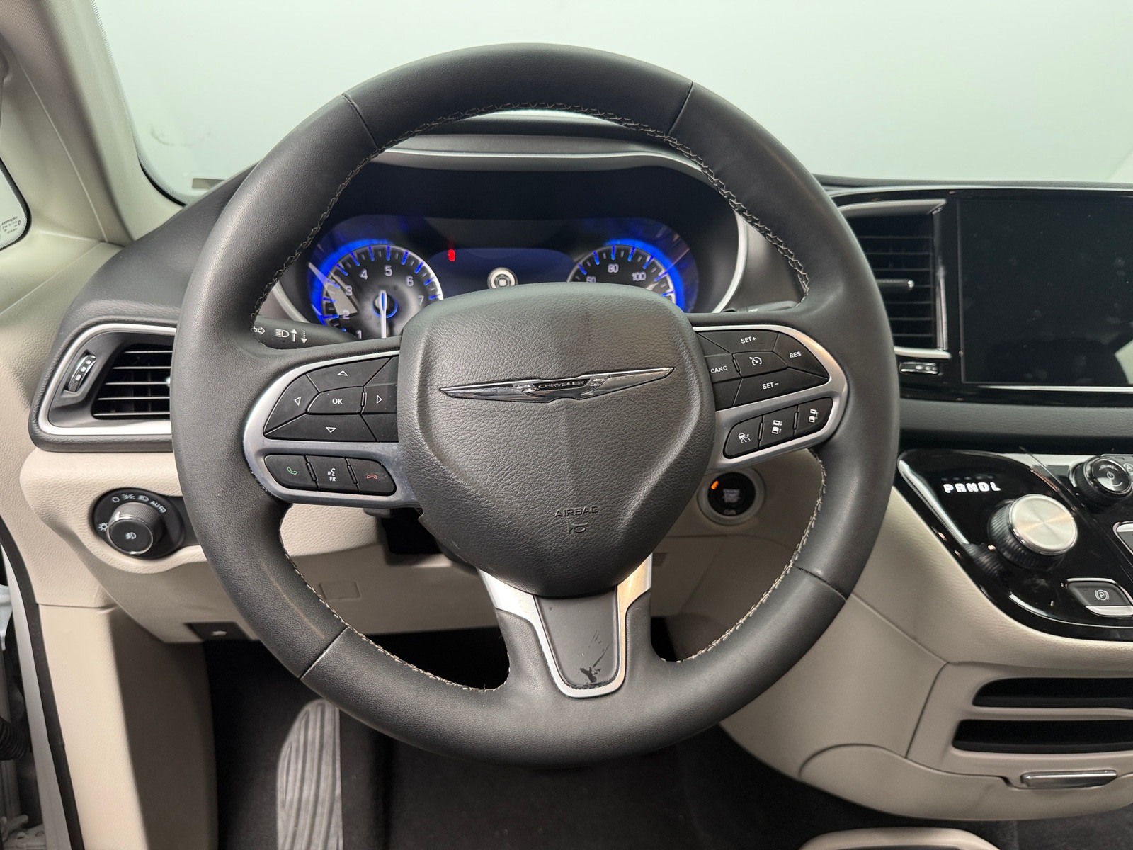 Thumbnail: 2024 Chrysler Pacifica - 4