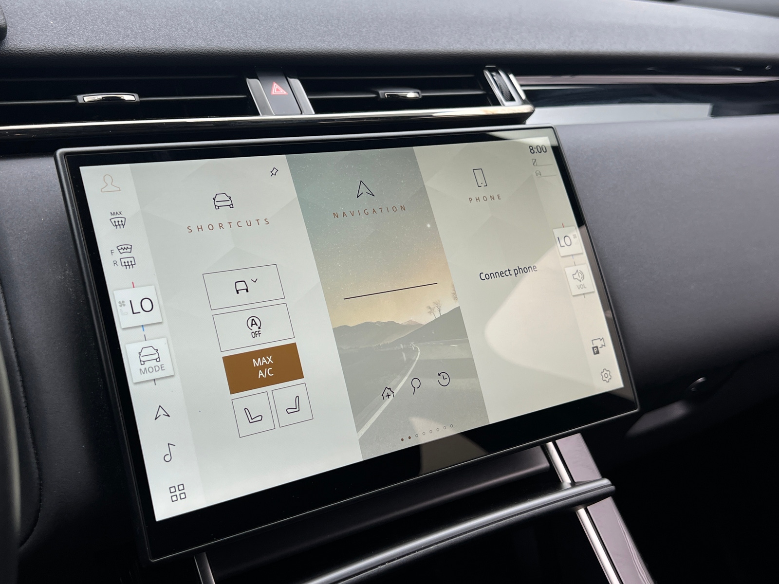 Thumbnail: 2025 Land Rover Range Rover Velar - 3