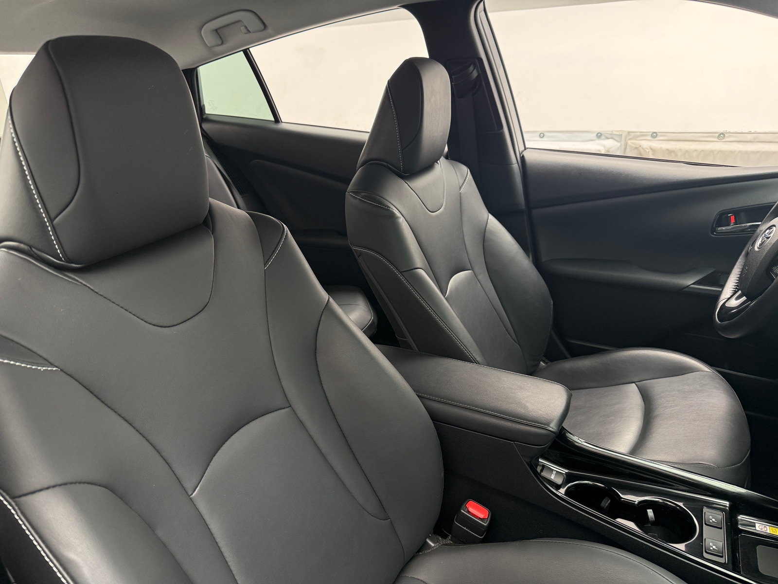Thumbnail: 2021 Toyota Prius Prime - 2