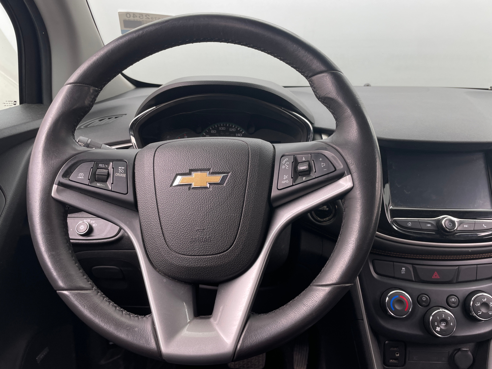 Thumbnail: 2017 Chevrolet Trax - 4